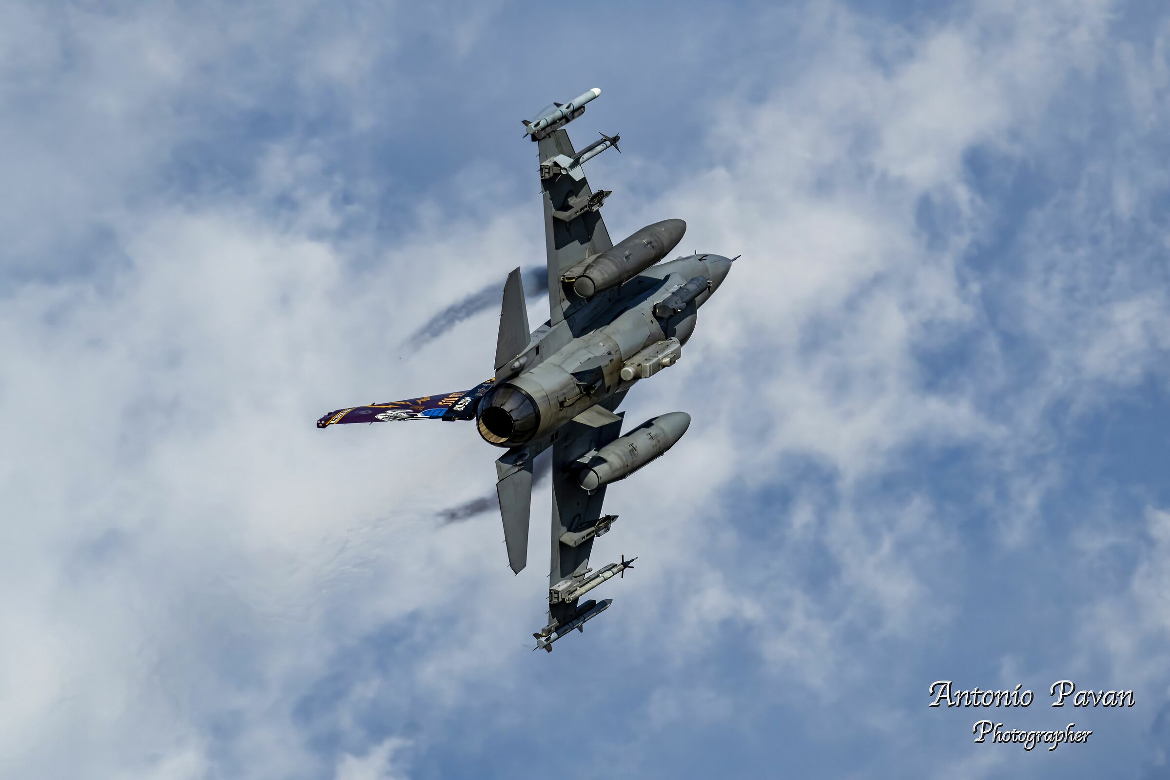 F16 commander in turn