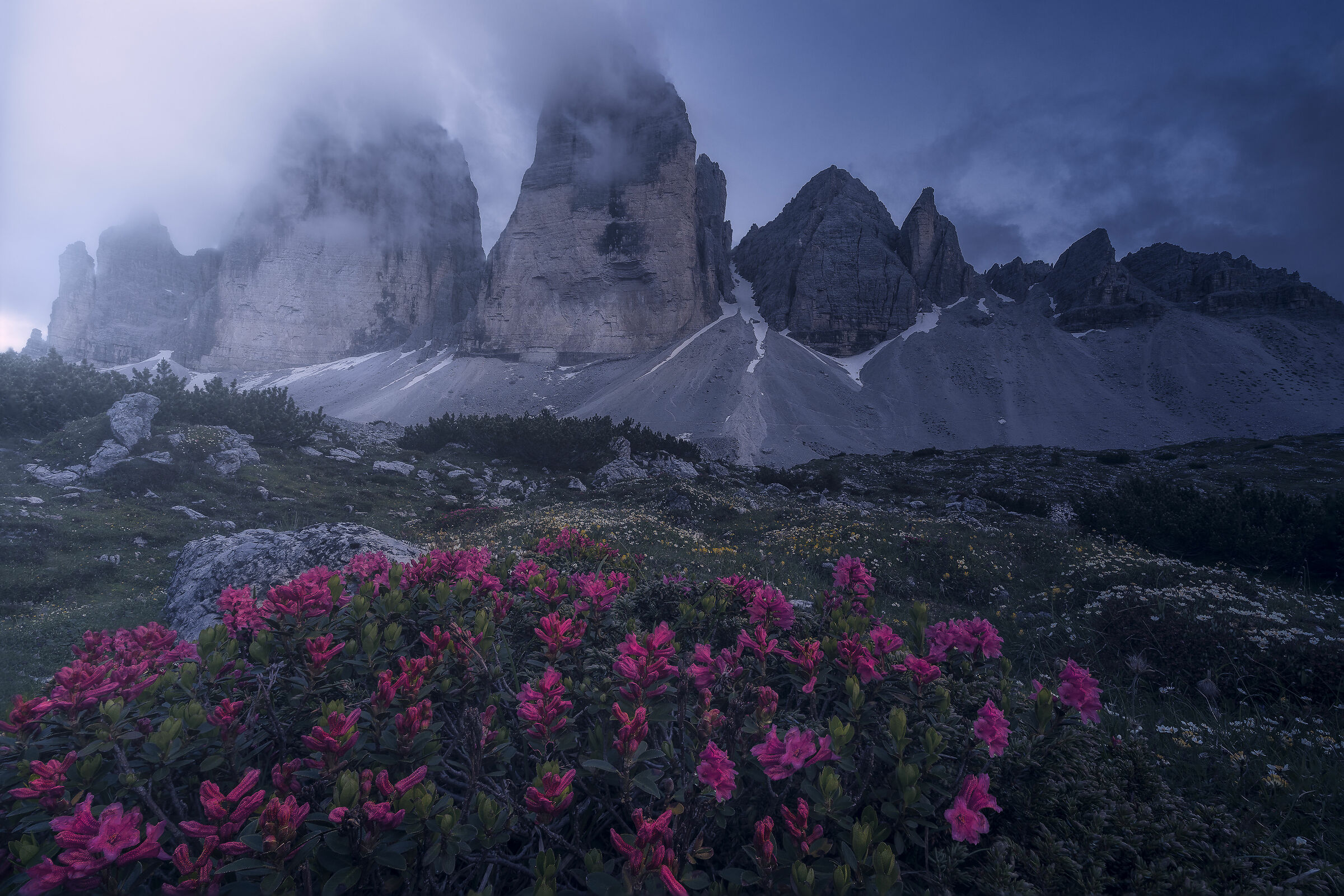 Lavaredo dark morning