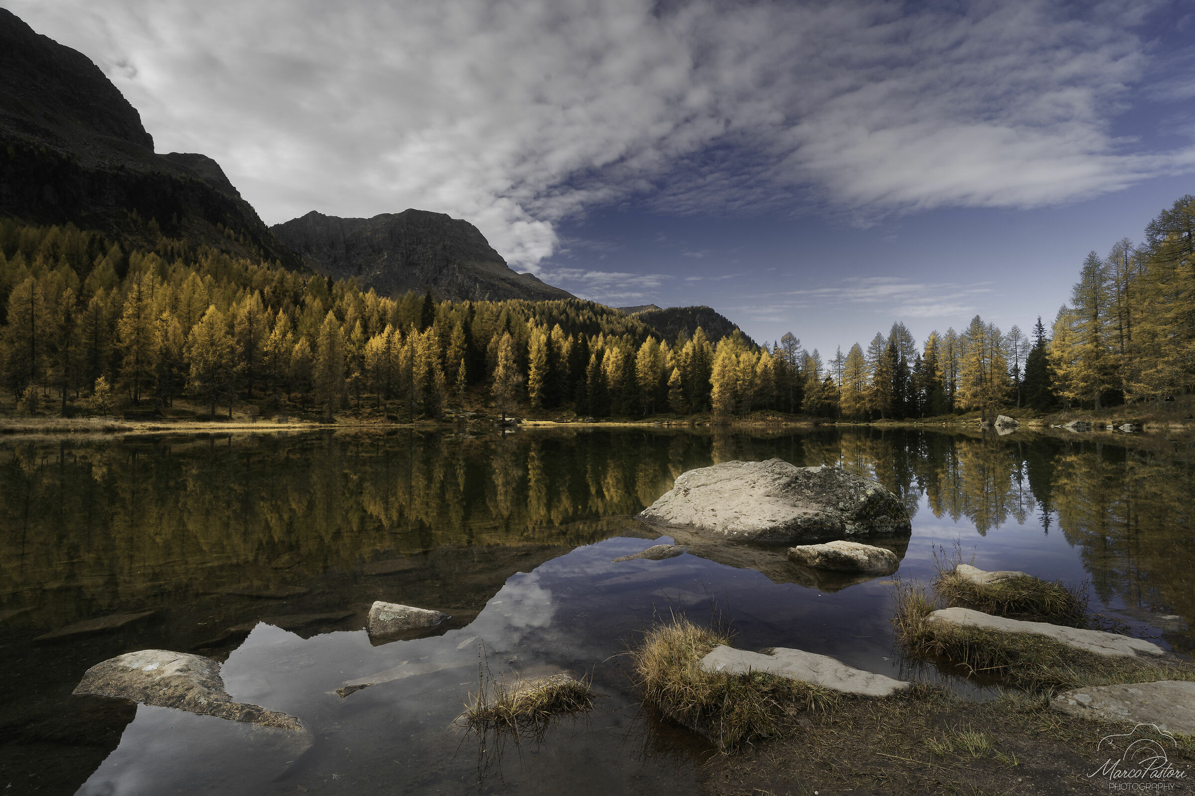The colours of autumn at Lake San Pellegrino