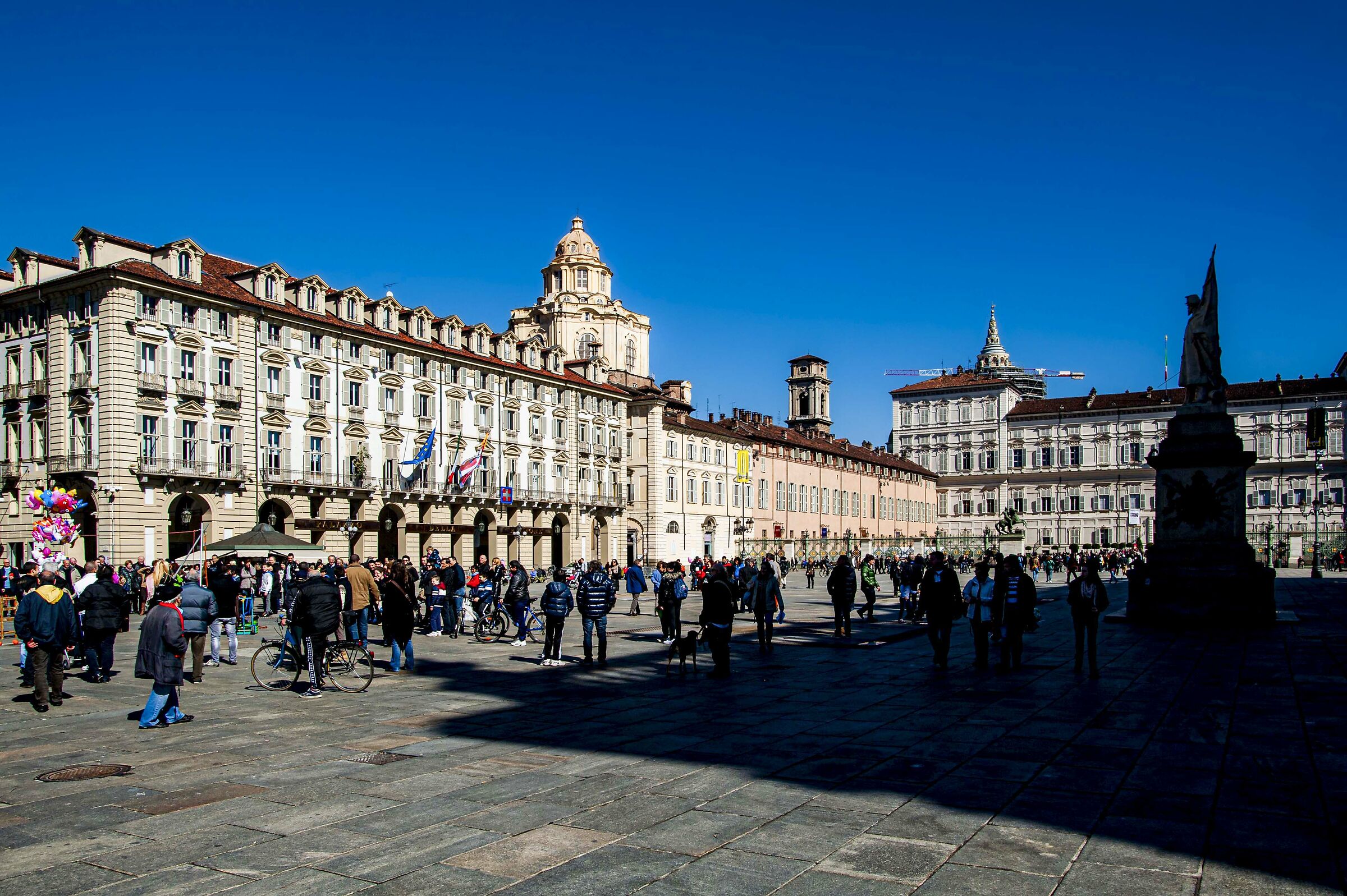 Piazza Castello 2