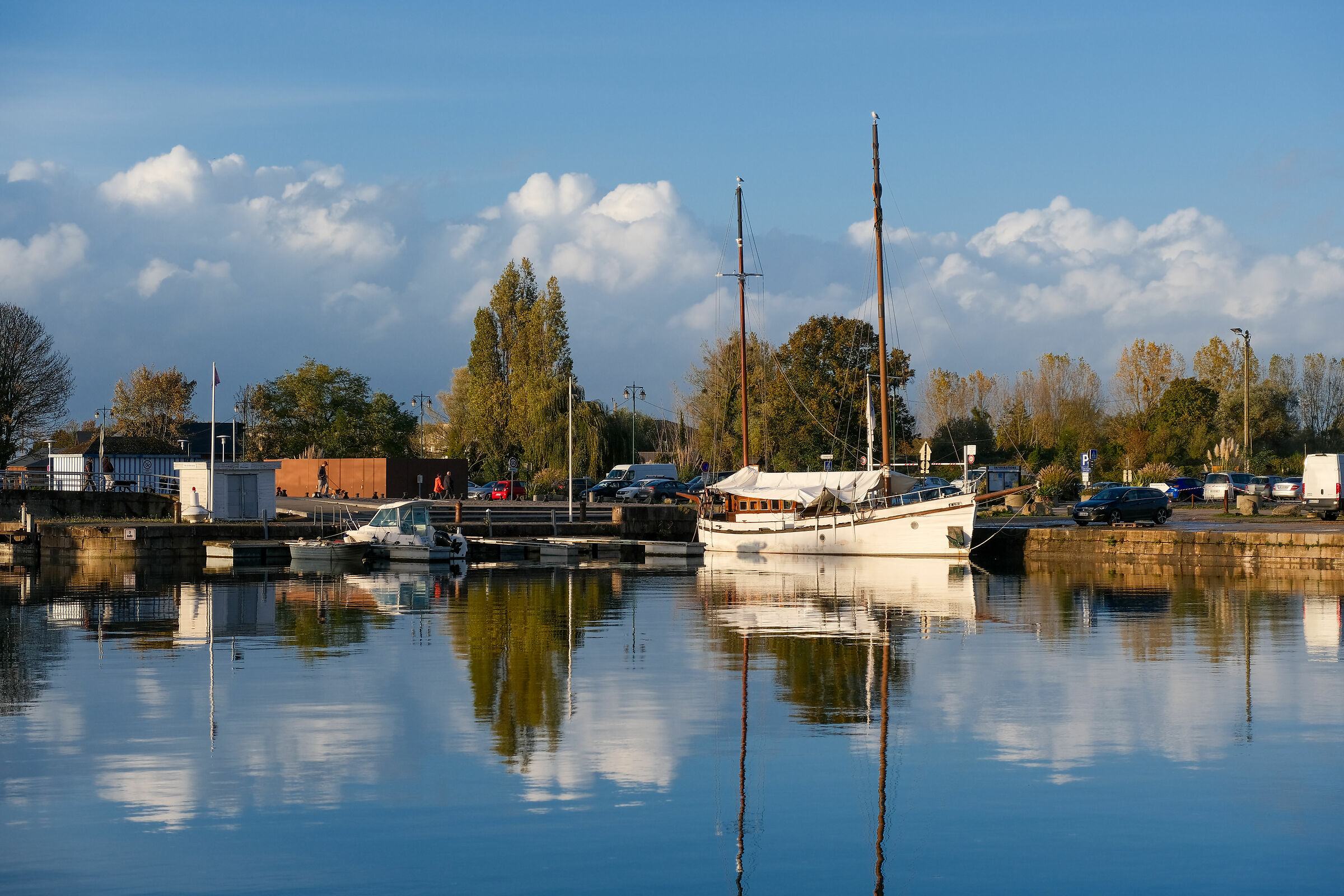 "Tranquillità nel Porto di Honfleur"