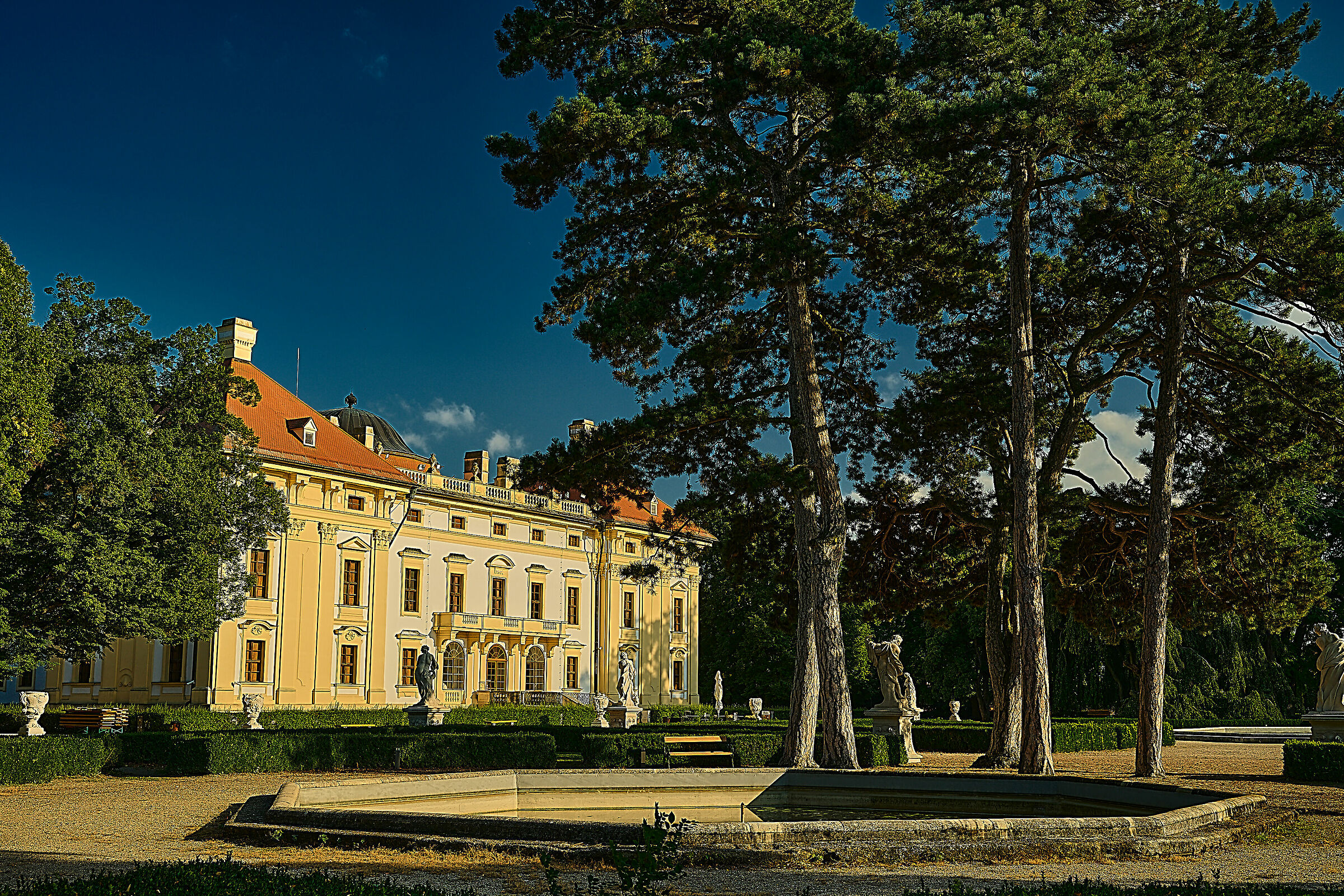 Slavkov castle