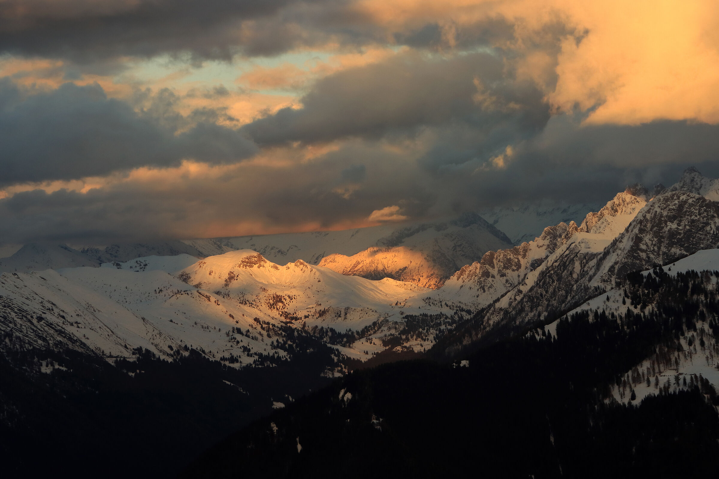 tramonto bizzarro  (da lassù)