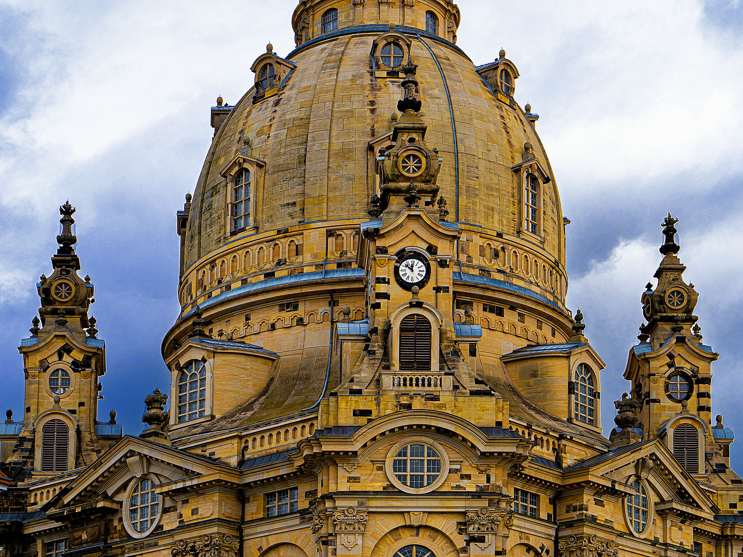 Part.  Frauenkirche  - Dresda