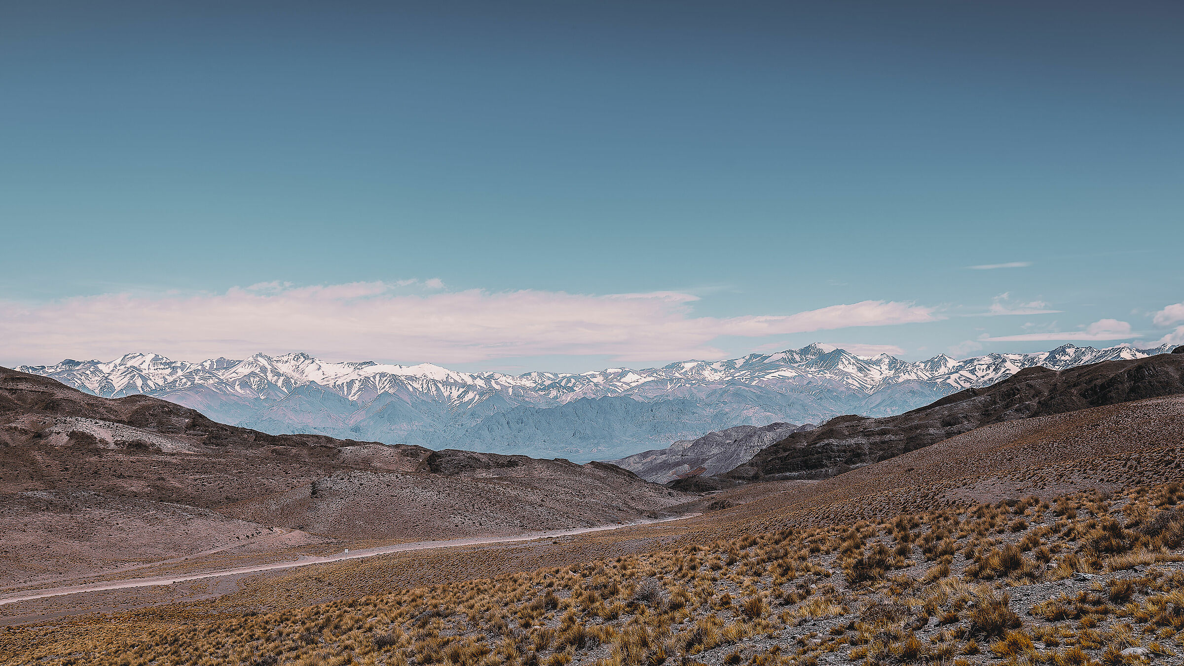 Cruz de el paramillo (sullo sfondo l'Aconcagua)