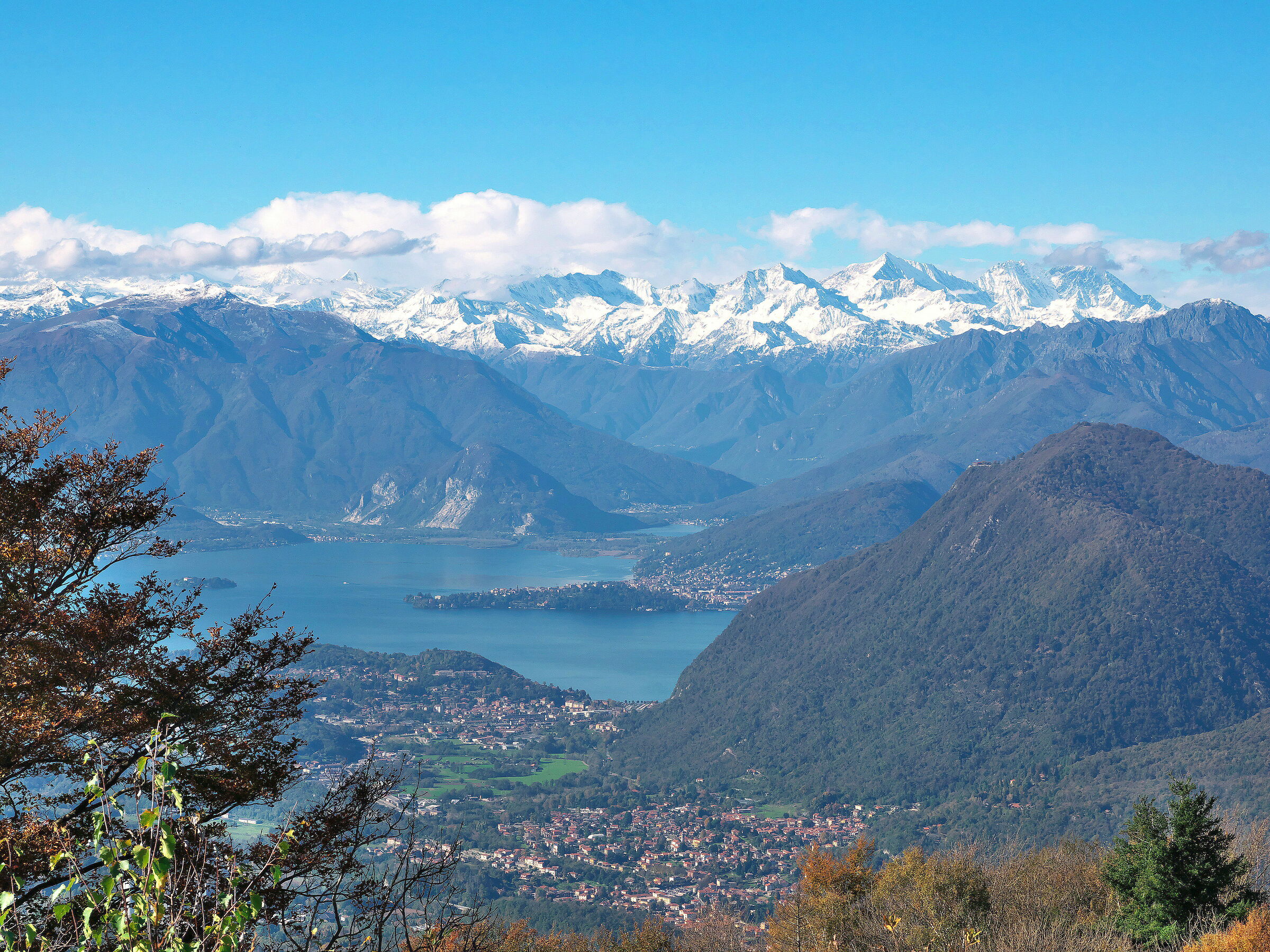 The Lake and the Alps