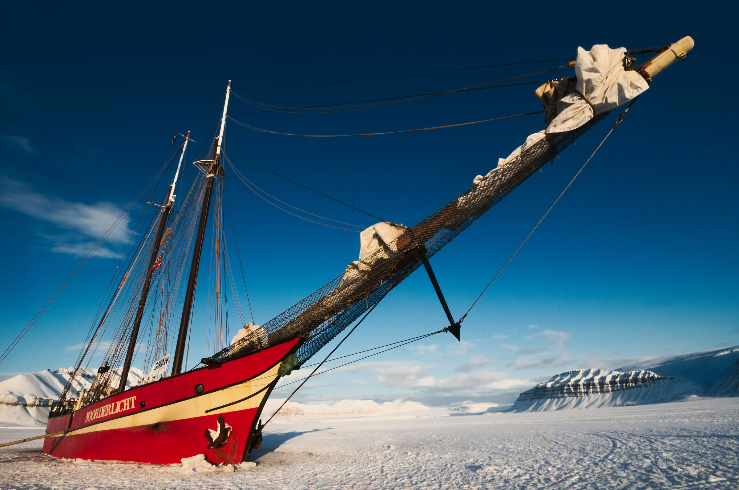 The Noorderlicht blocked by ice