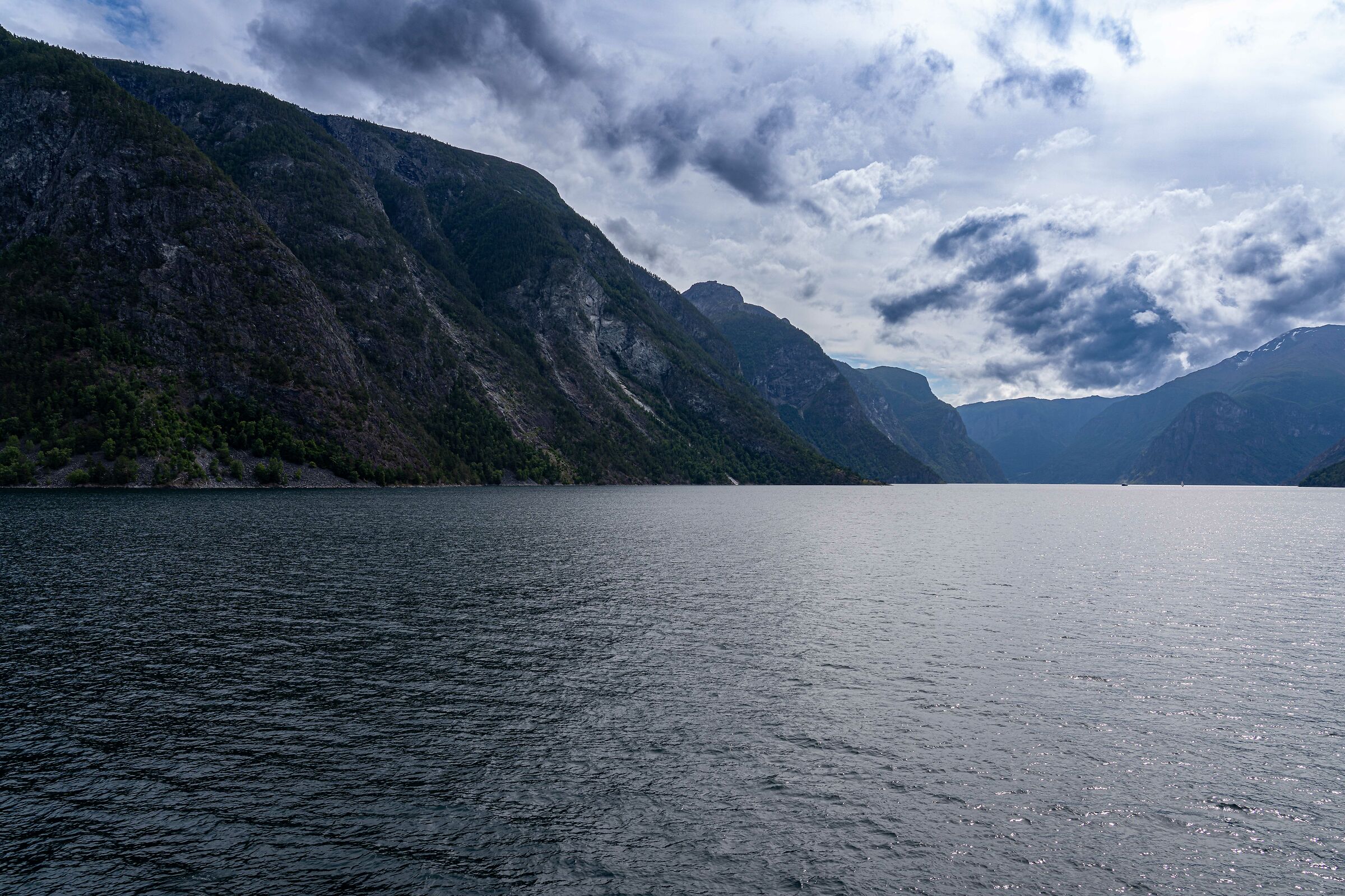 navigando sul Sognefjord