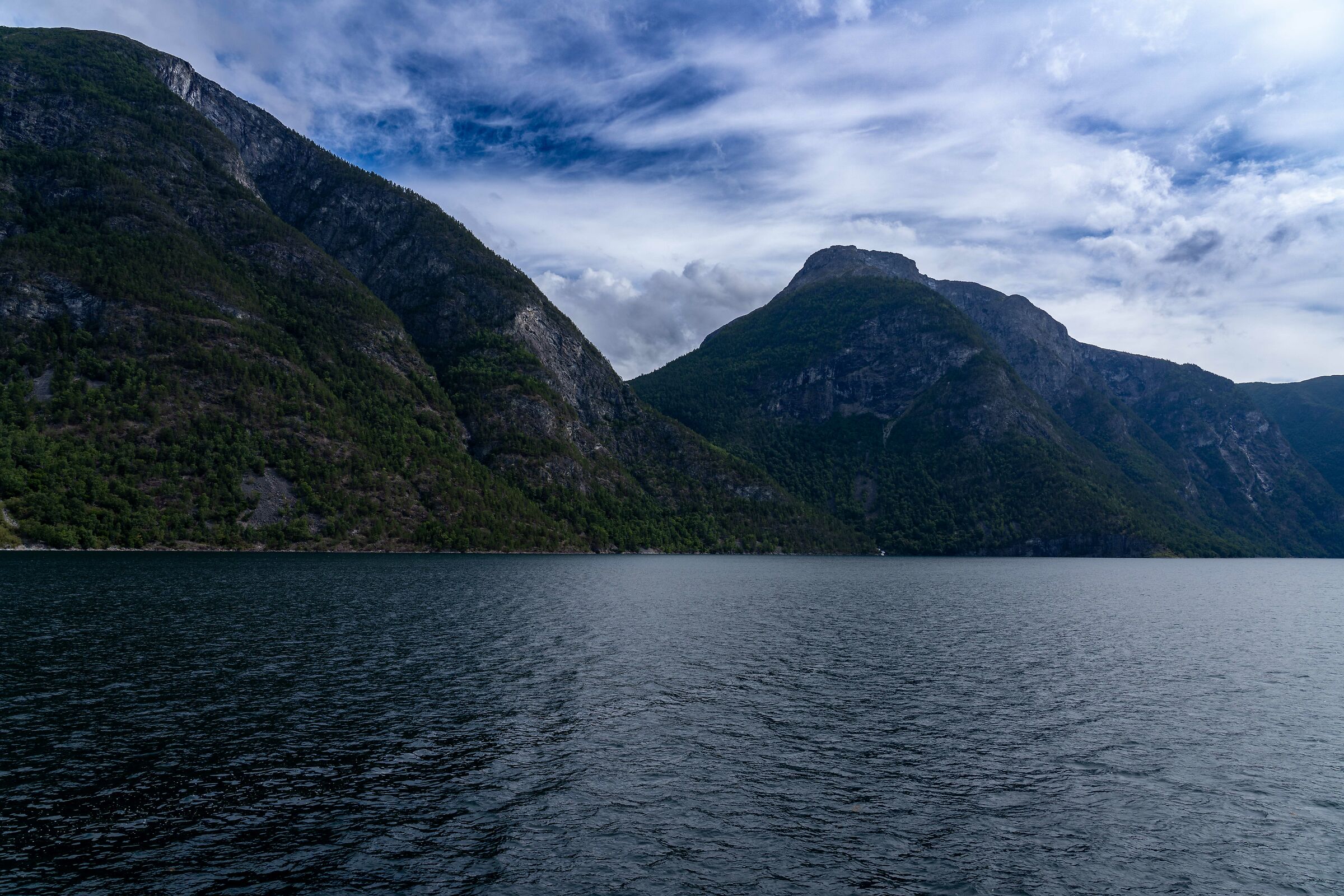 navigando sul Sognefjord