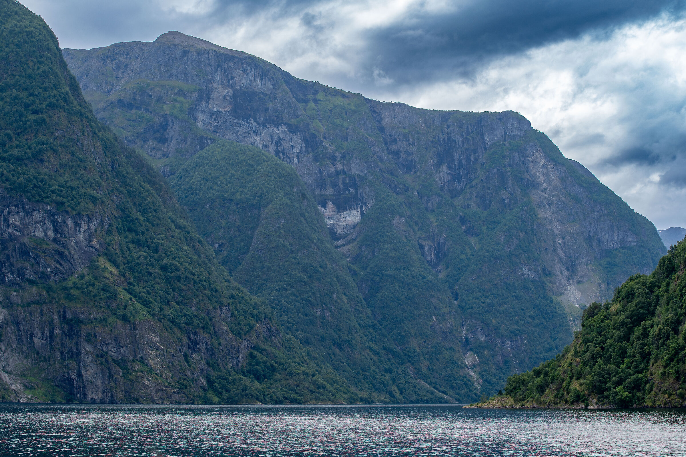 navigando sul Sognefjord