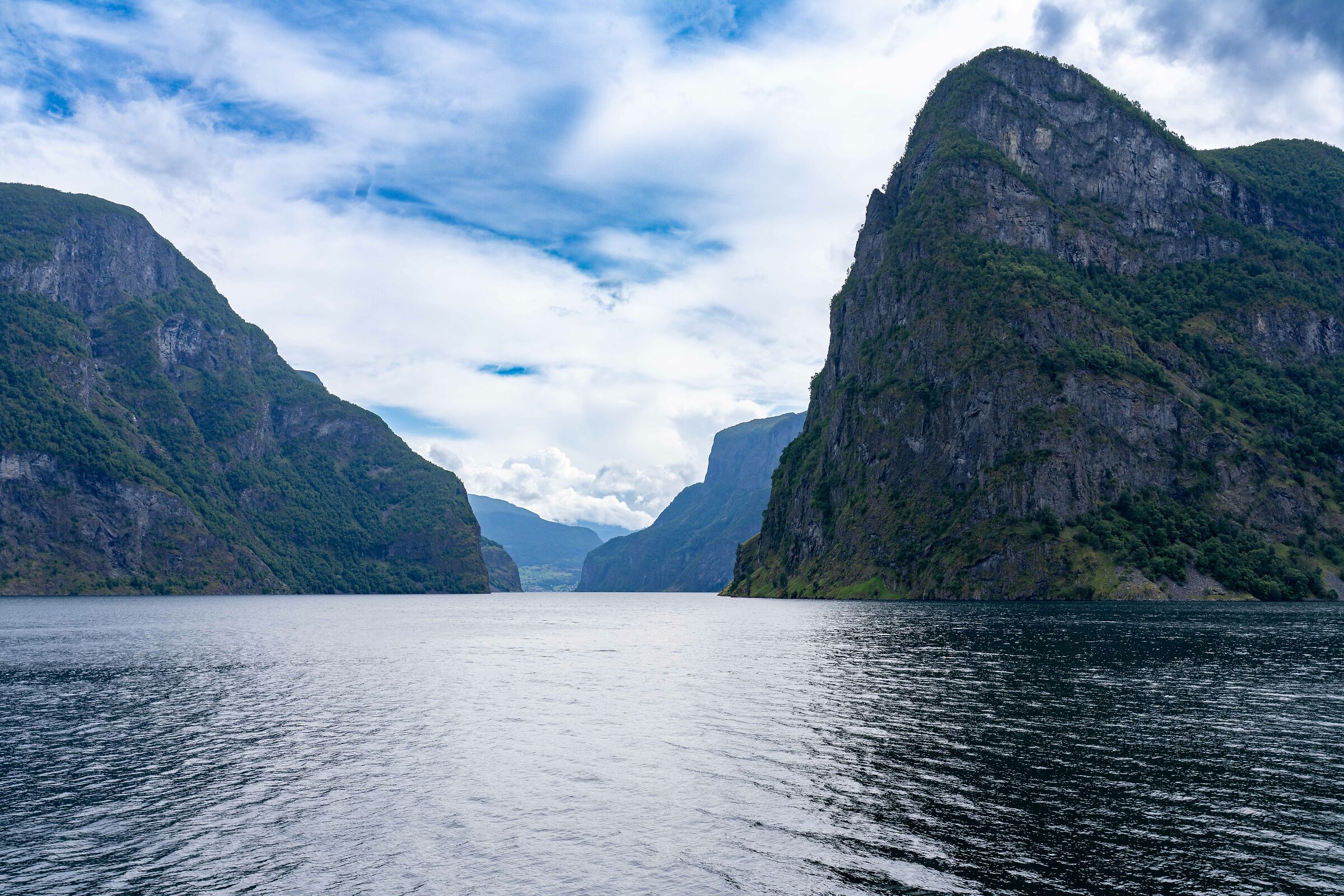 navigando sul Sognefjord