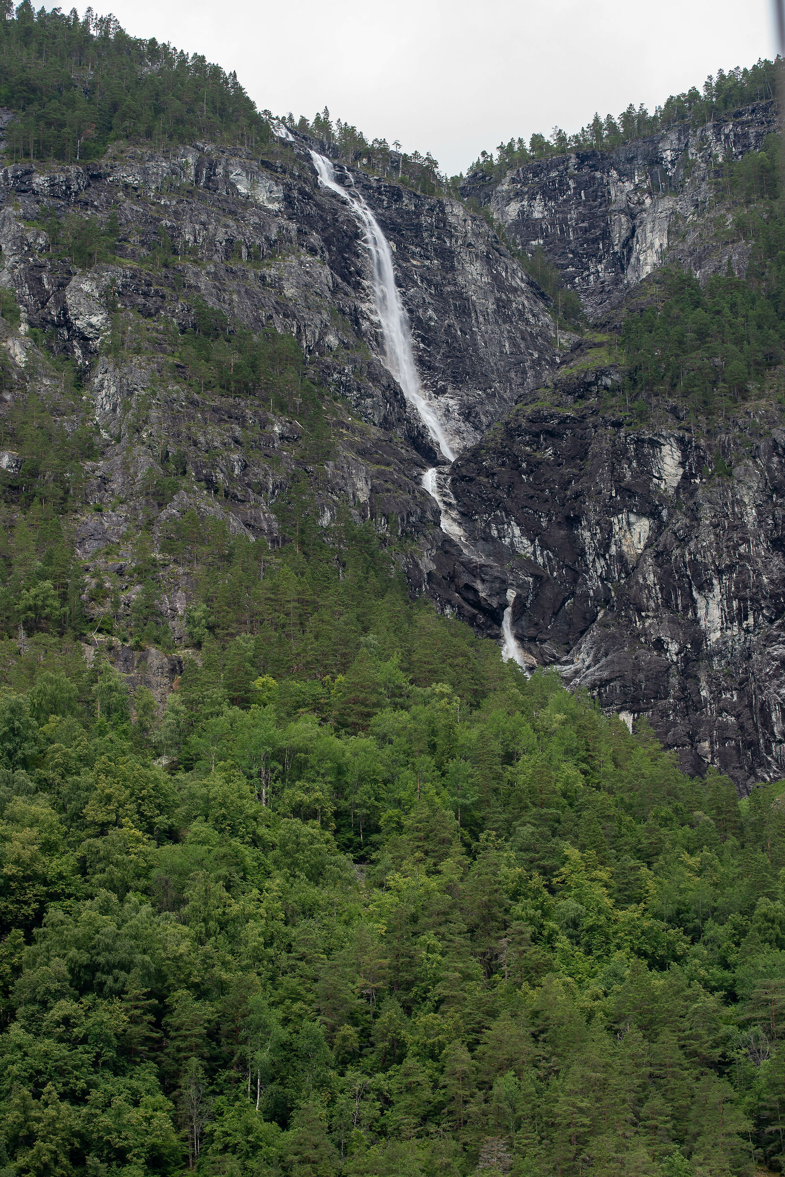 navigando sul Sognefjord