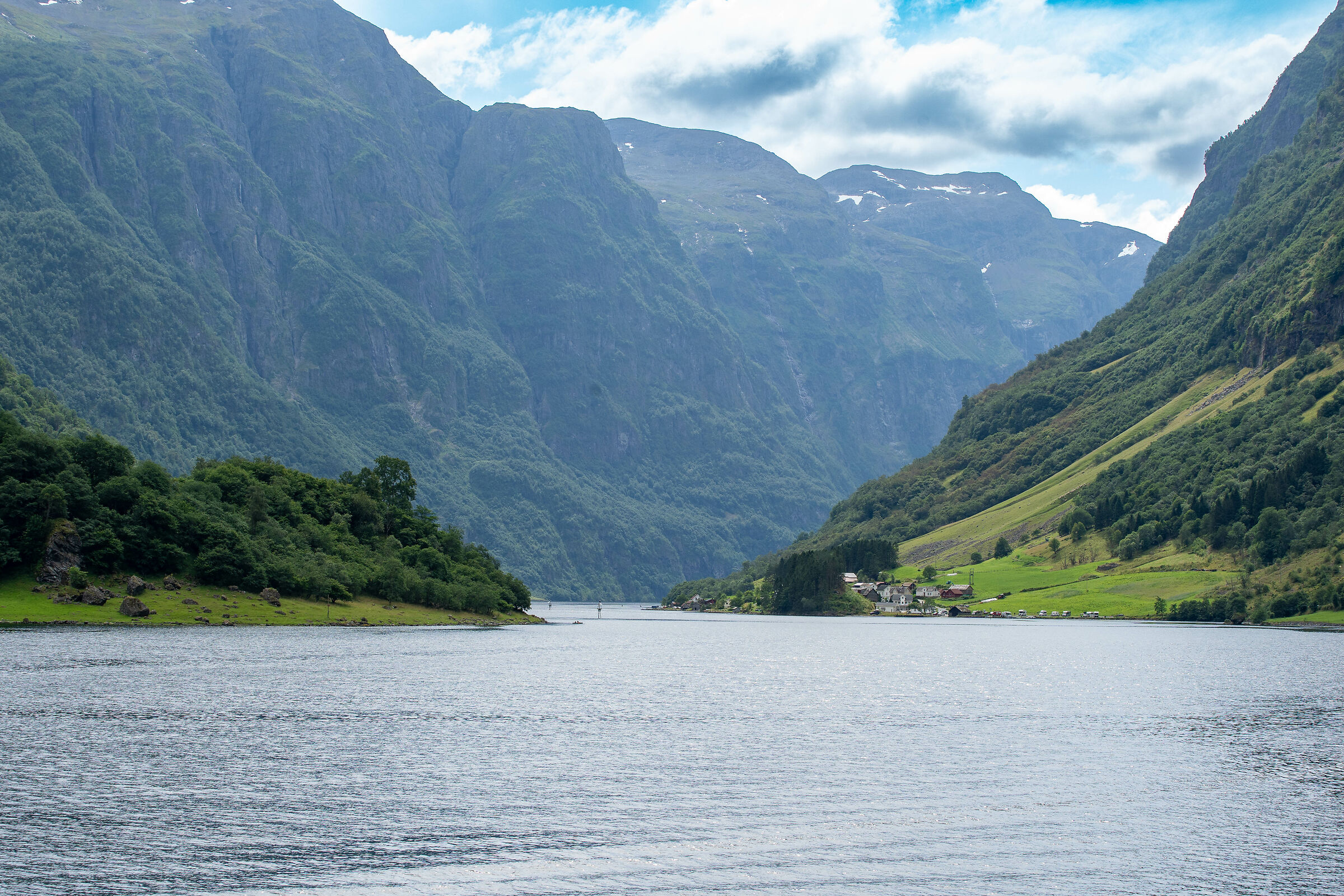navigando sul Sognefjord