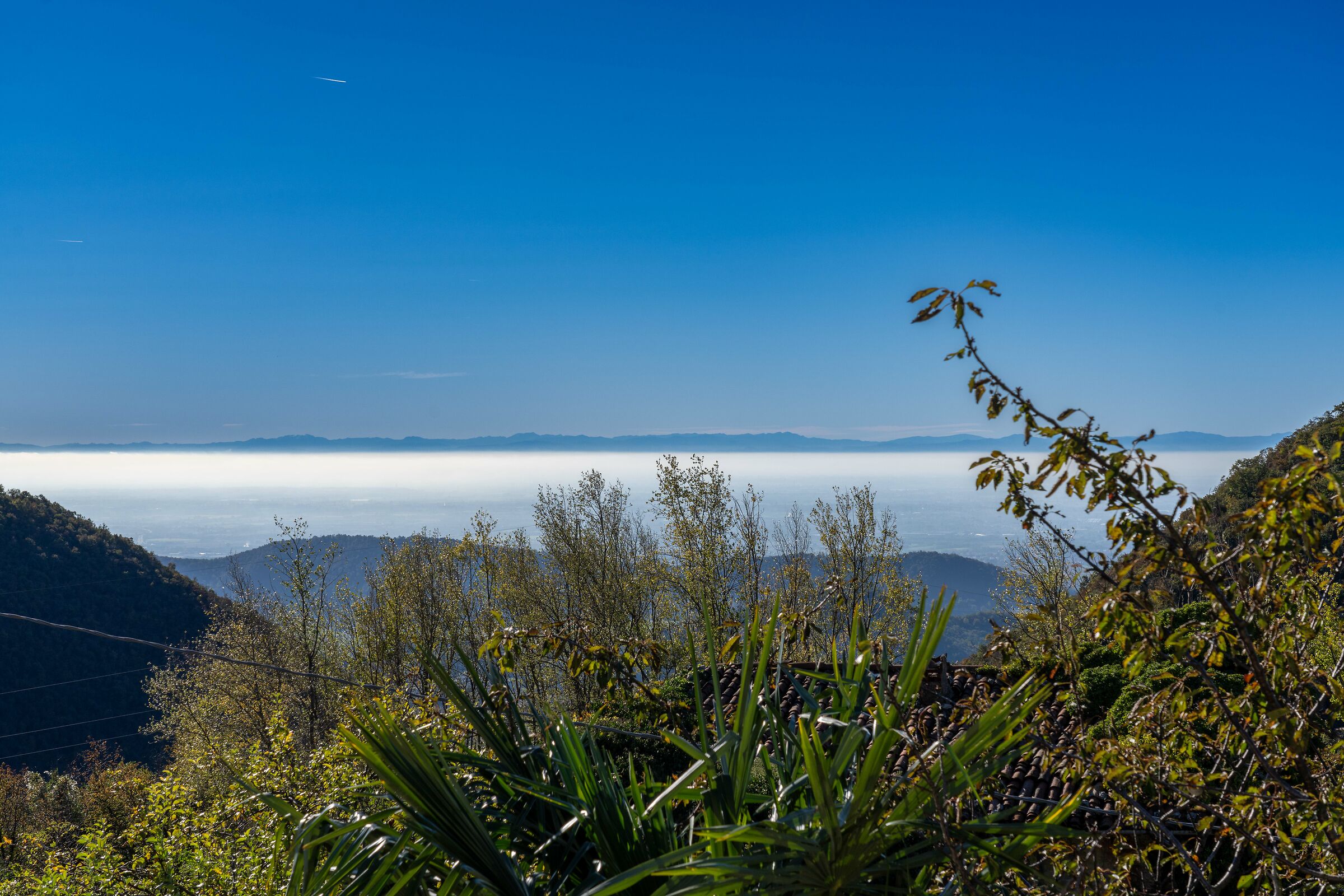 autunno padano - nebbia e appennini
