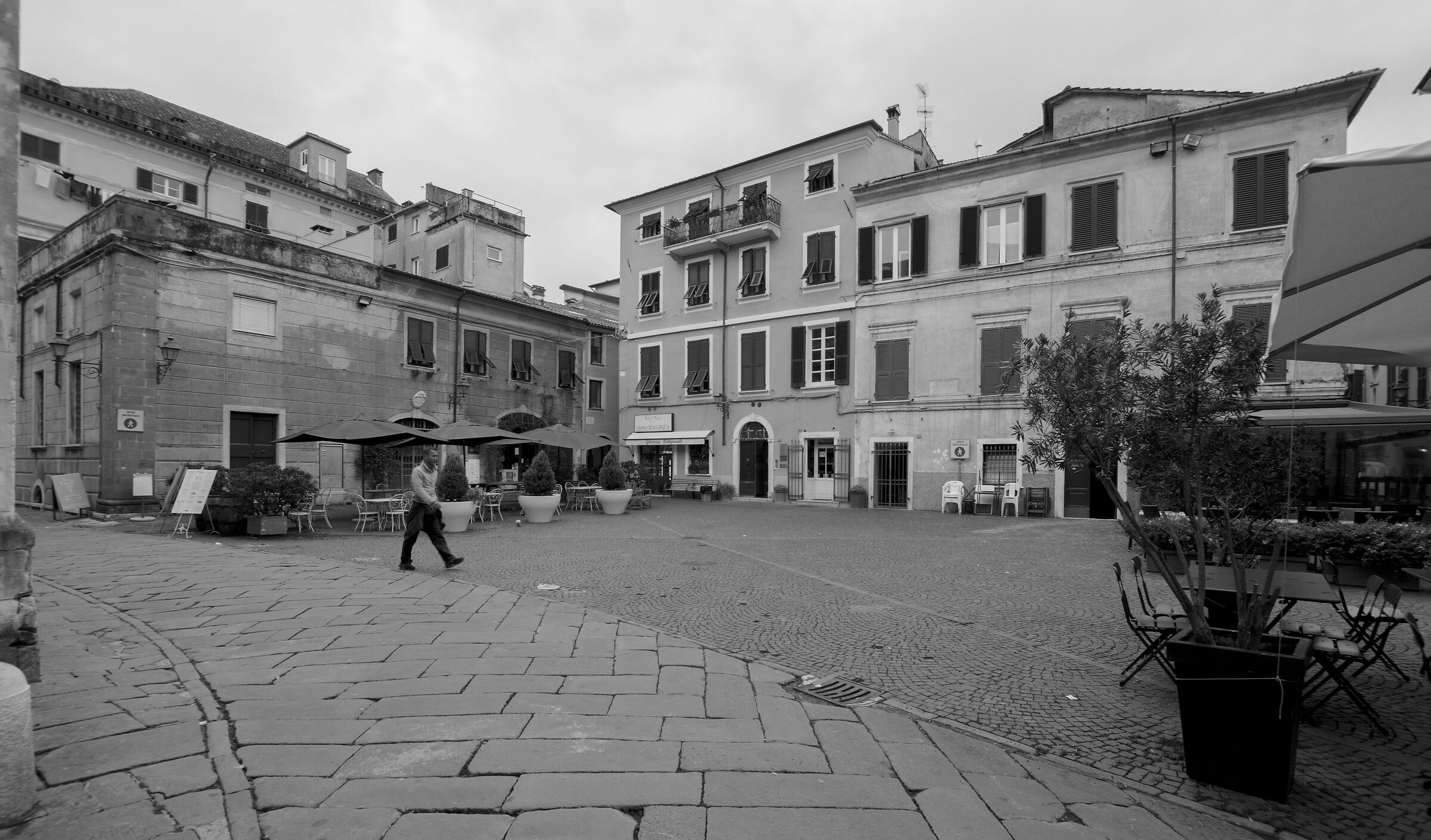 Sarzana in bianco e nero