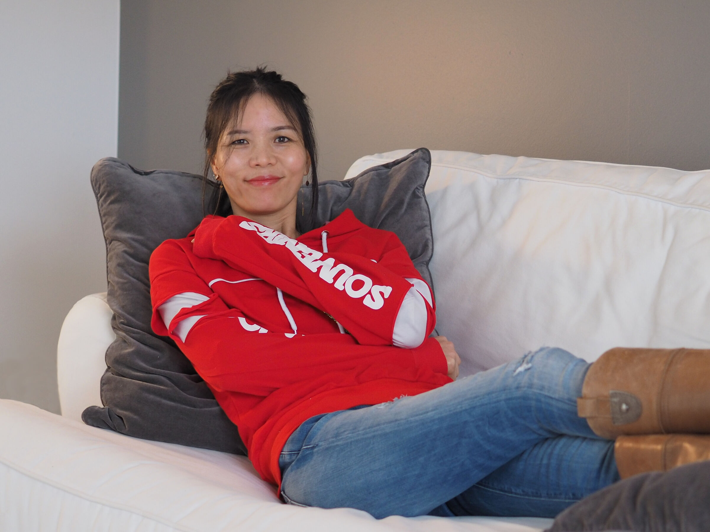 Huan On Sofa Goetzingen 15 novembre