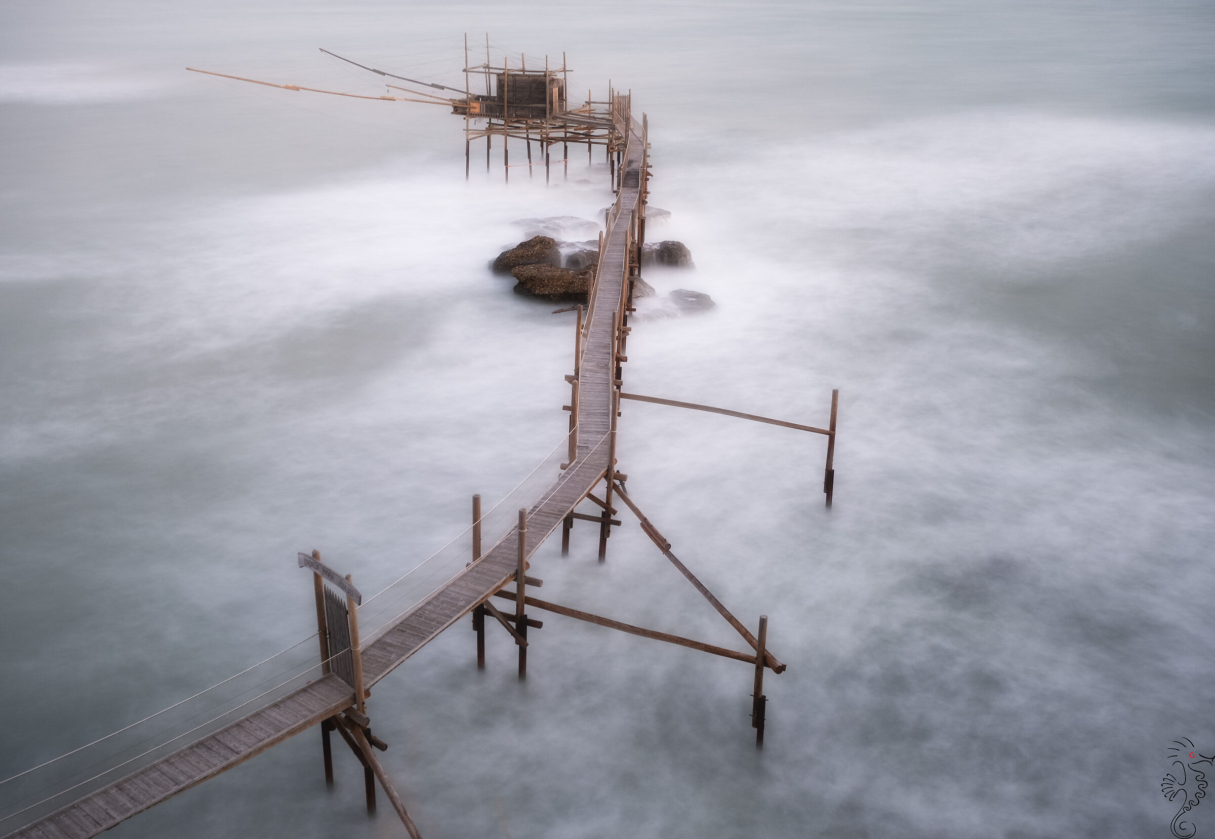 Rough seas at Punta Aderci