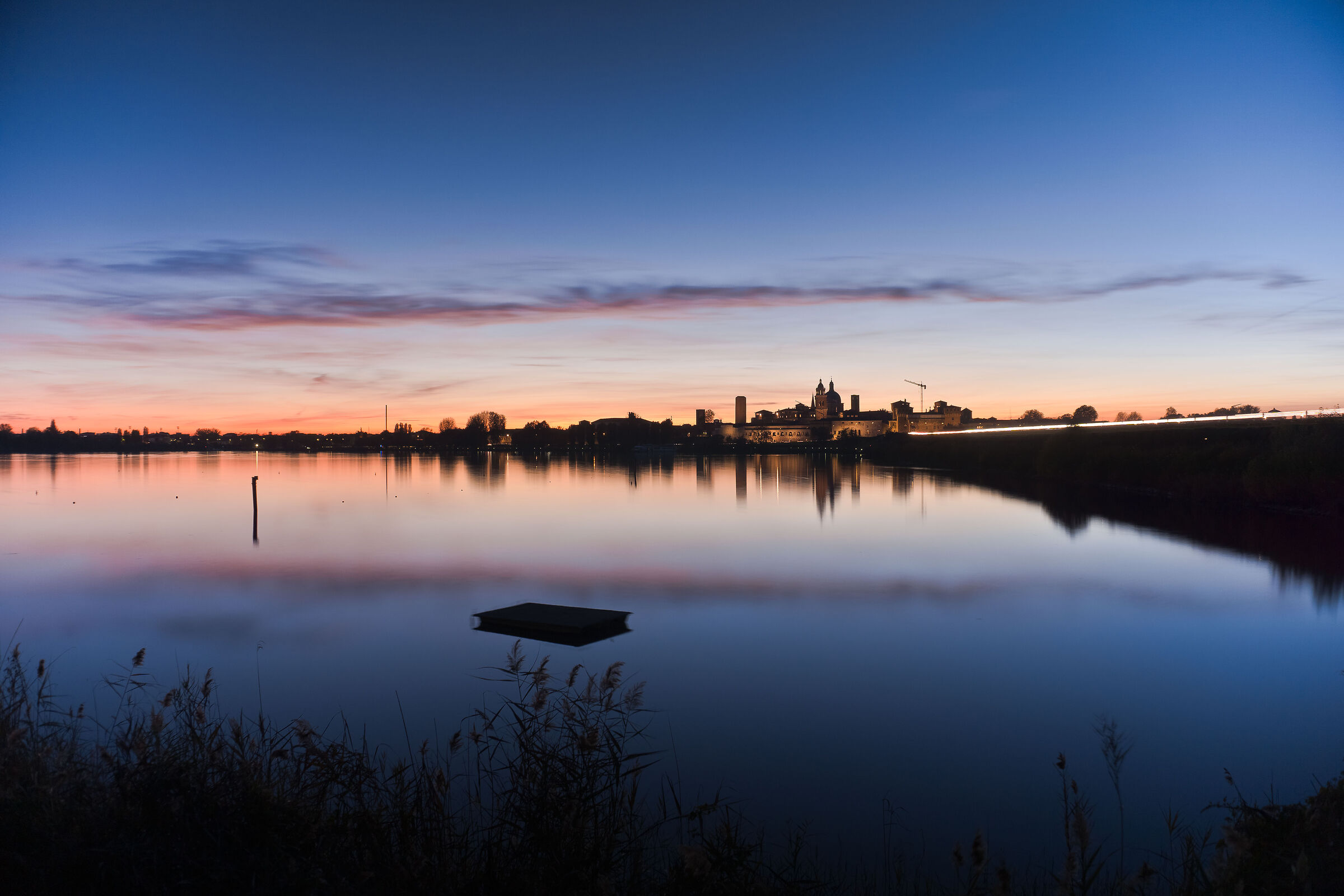 Mantova skyline 18 novembre ore 17.20