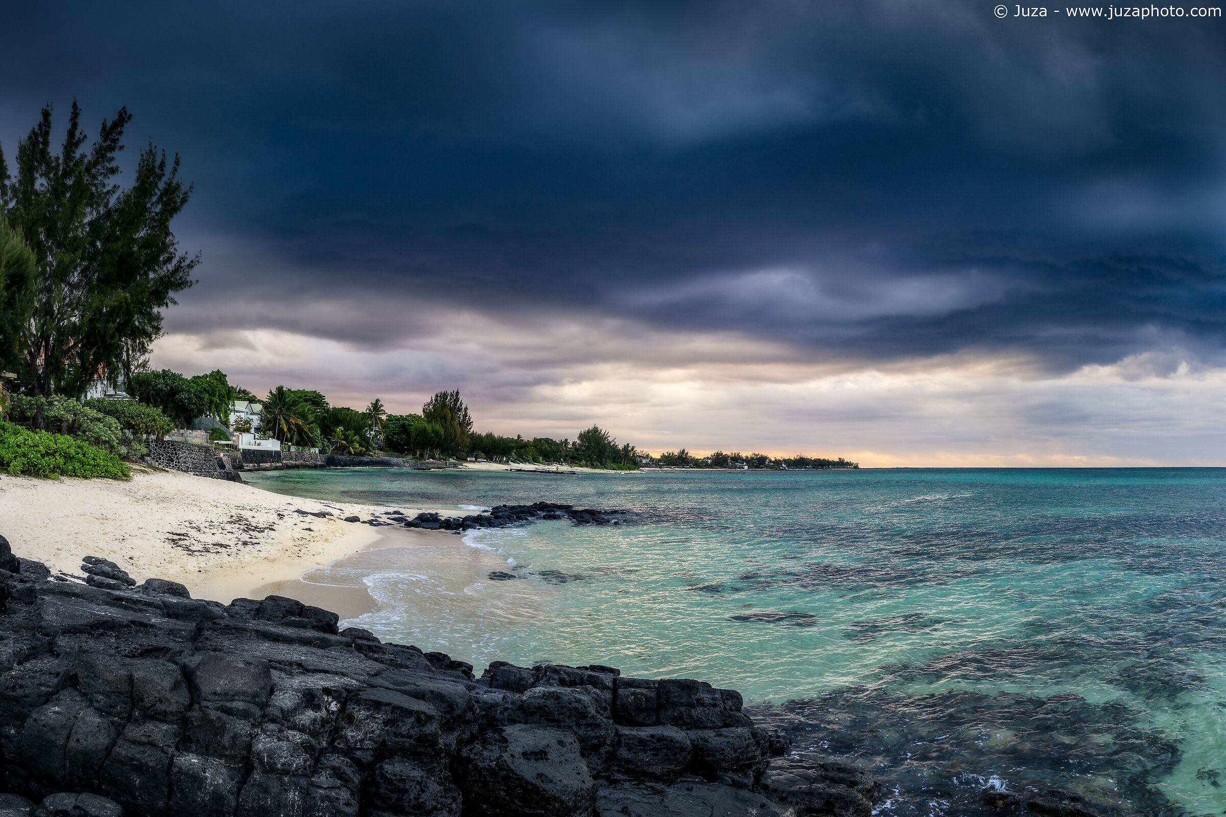 Cielo tempestoso a Grand Baie