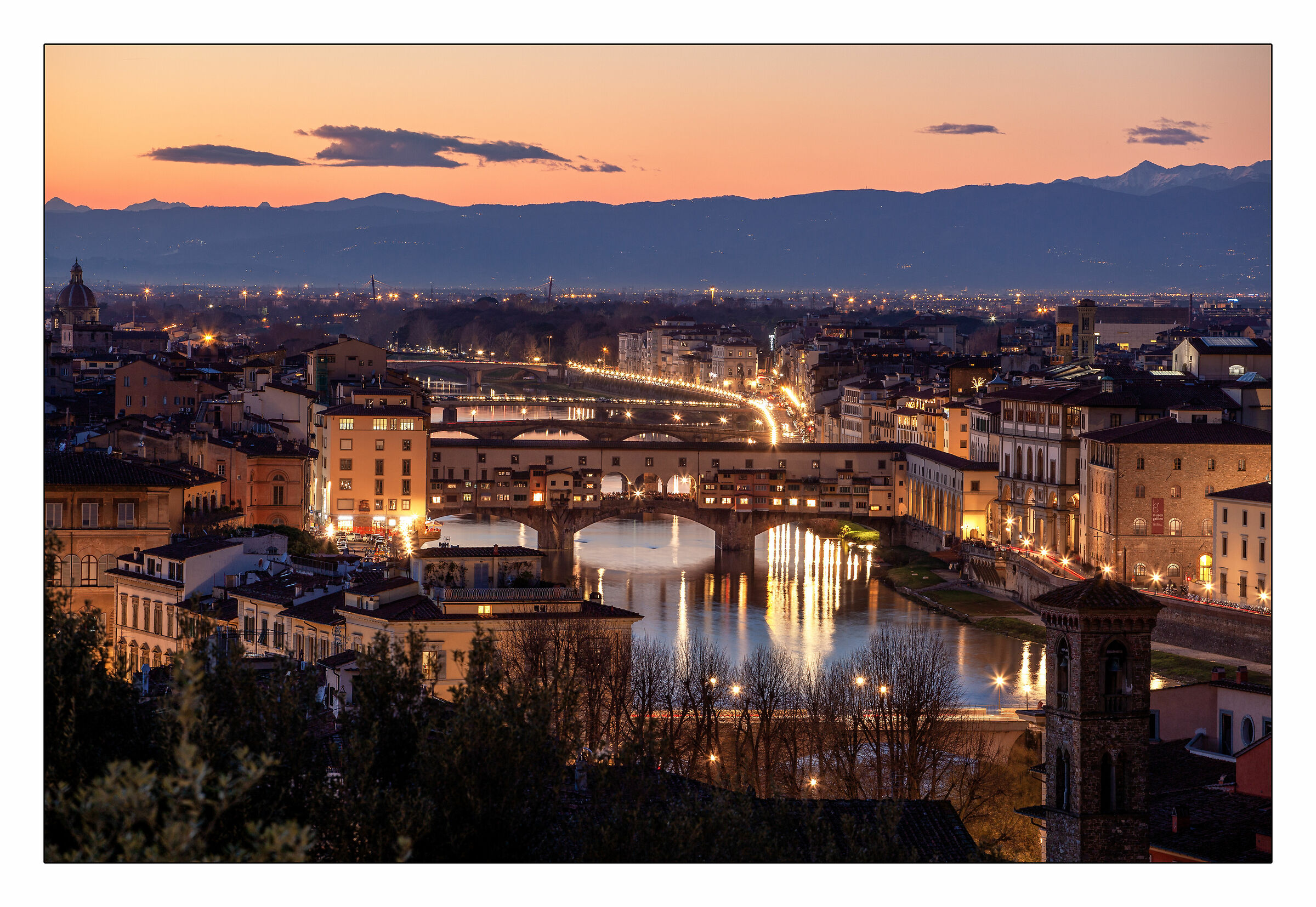 Ponte Vecchio at dusk