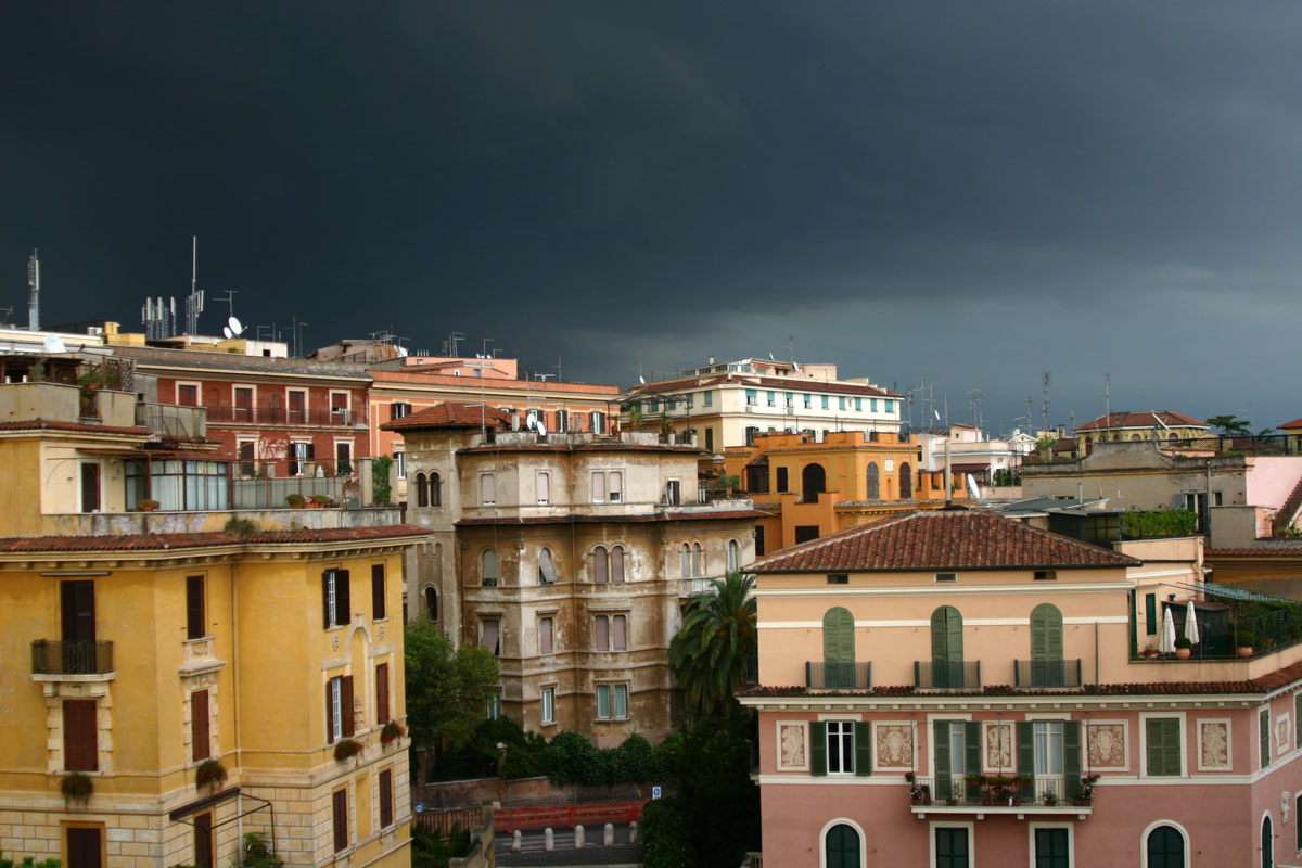 Temporale estivo, Roma