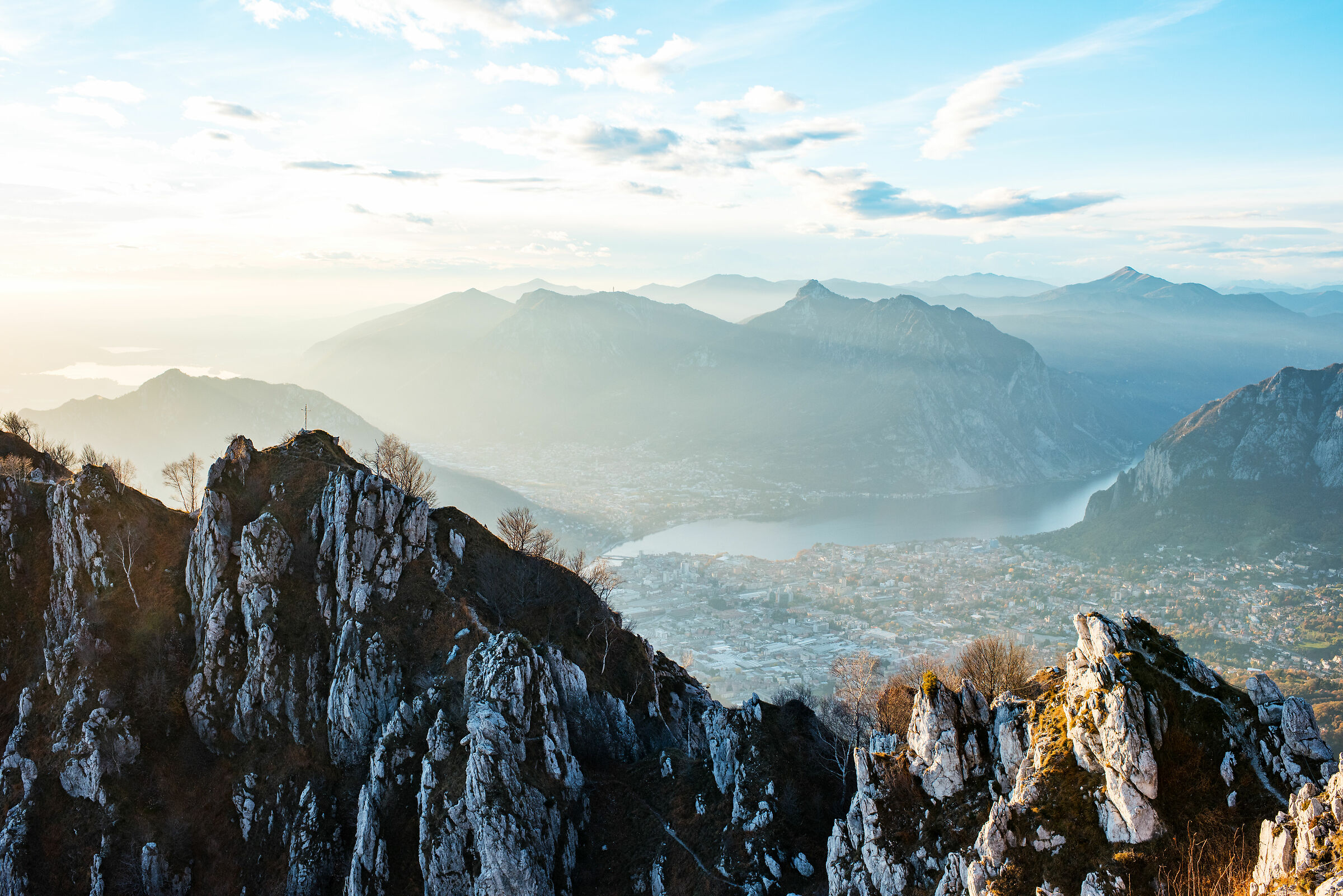 Lecco vista dalle sue montagne