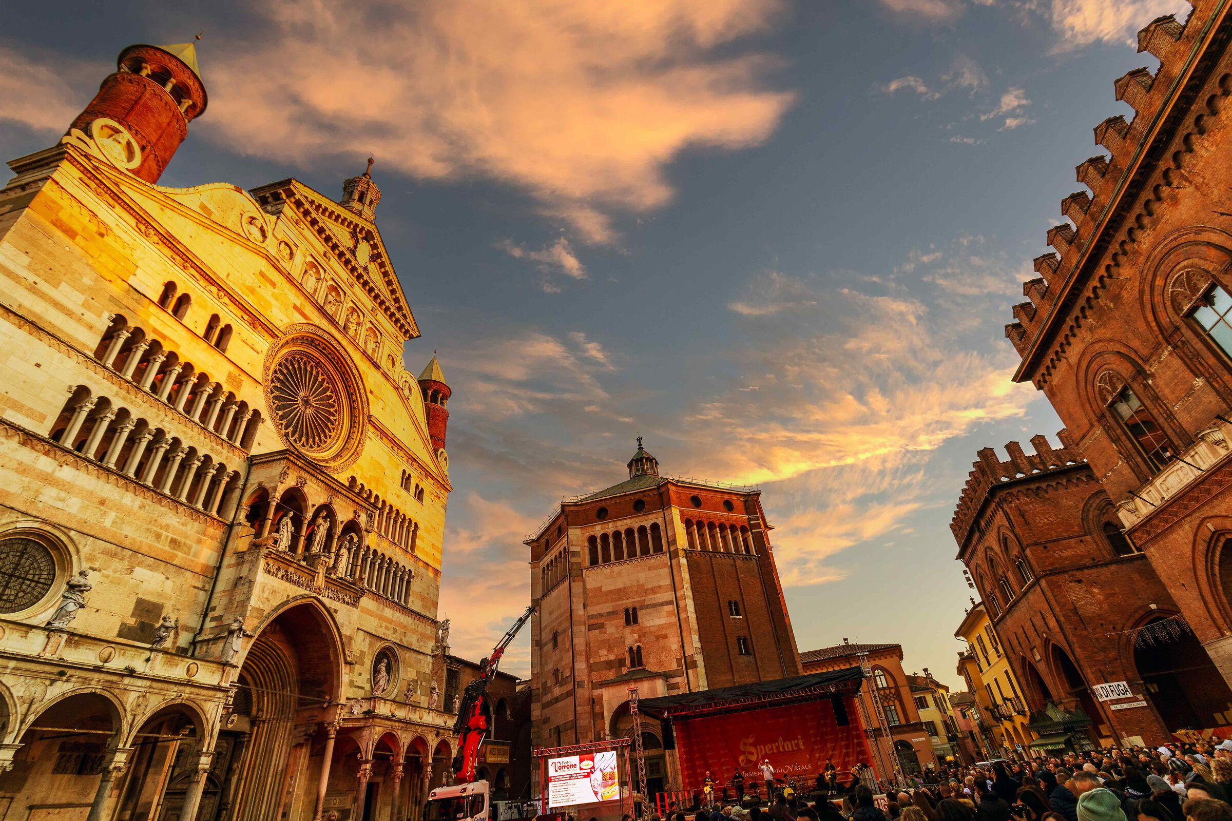Cremona alla fiera del Torrone