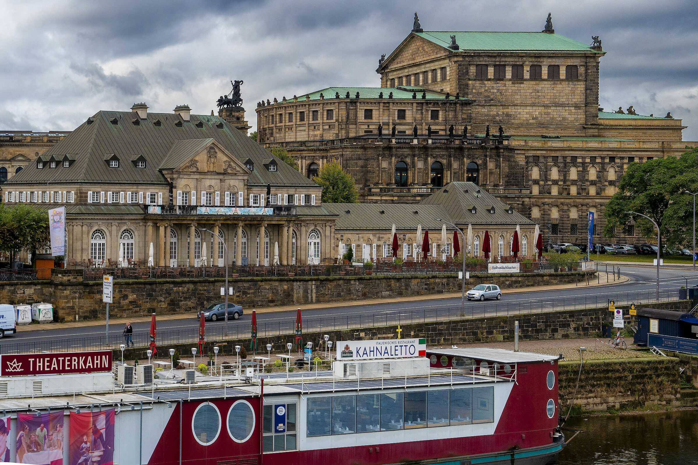 Semplicemente street