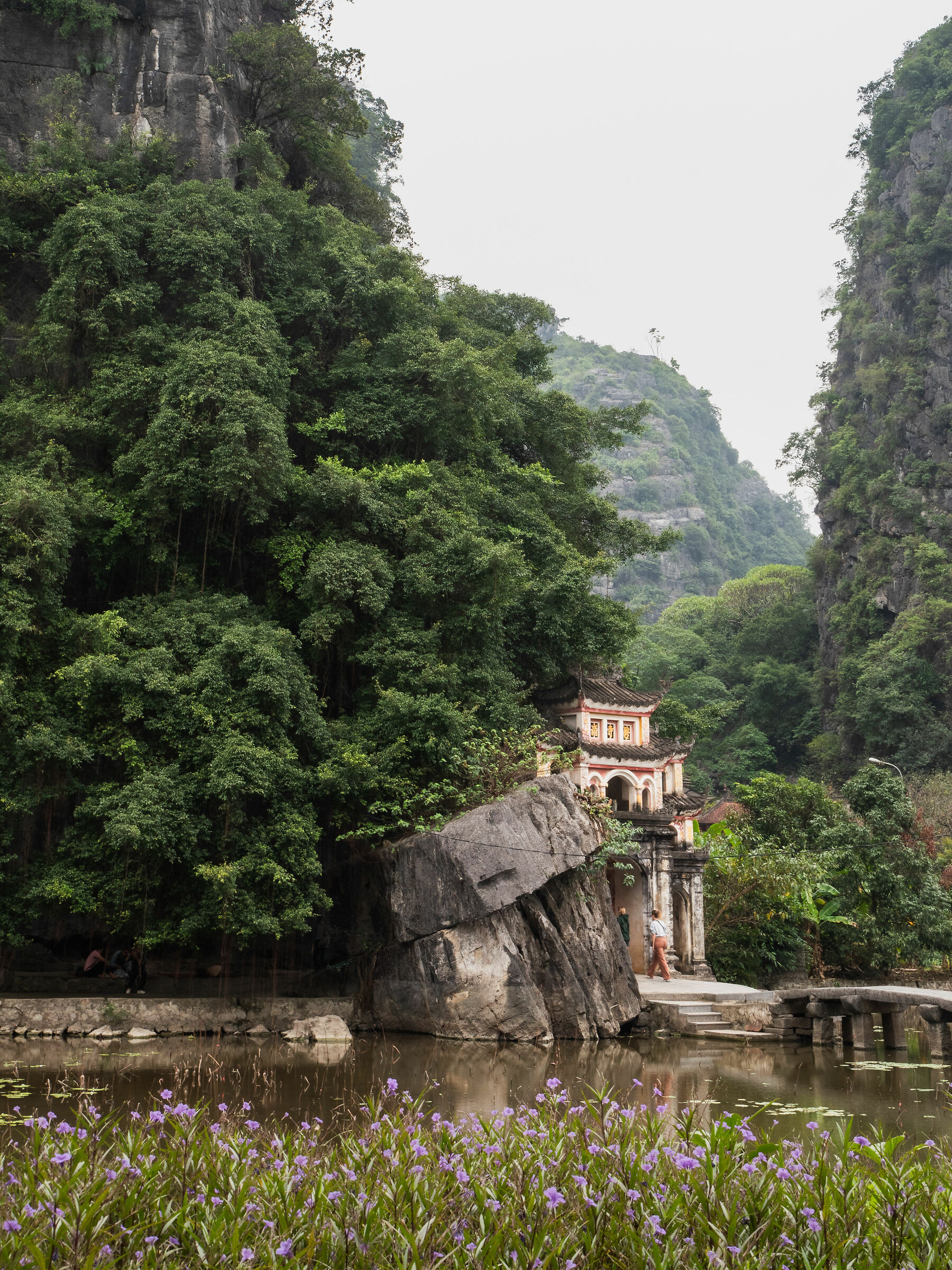 Bich Bing Pagoda,in uno scenario incantato