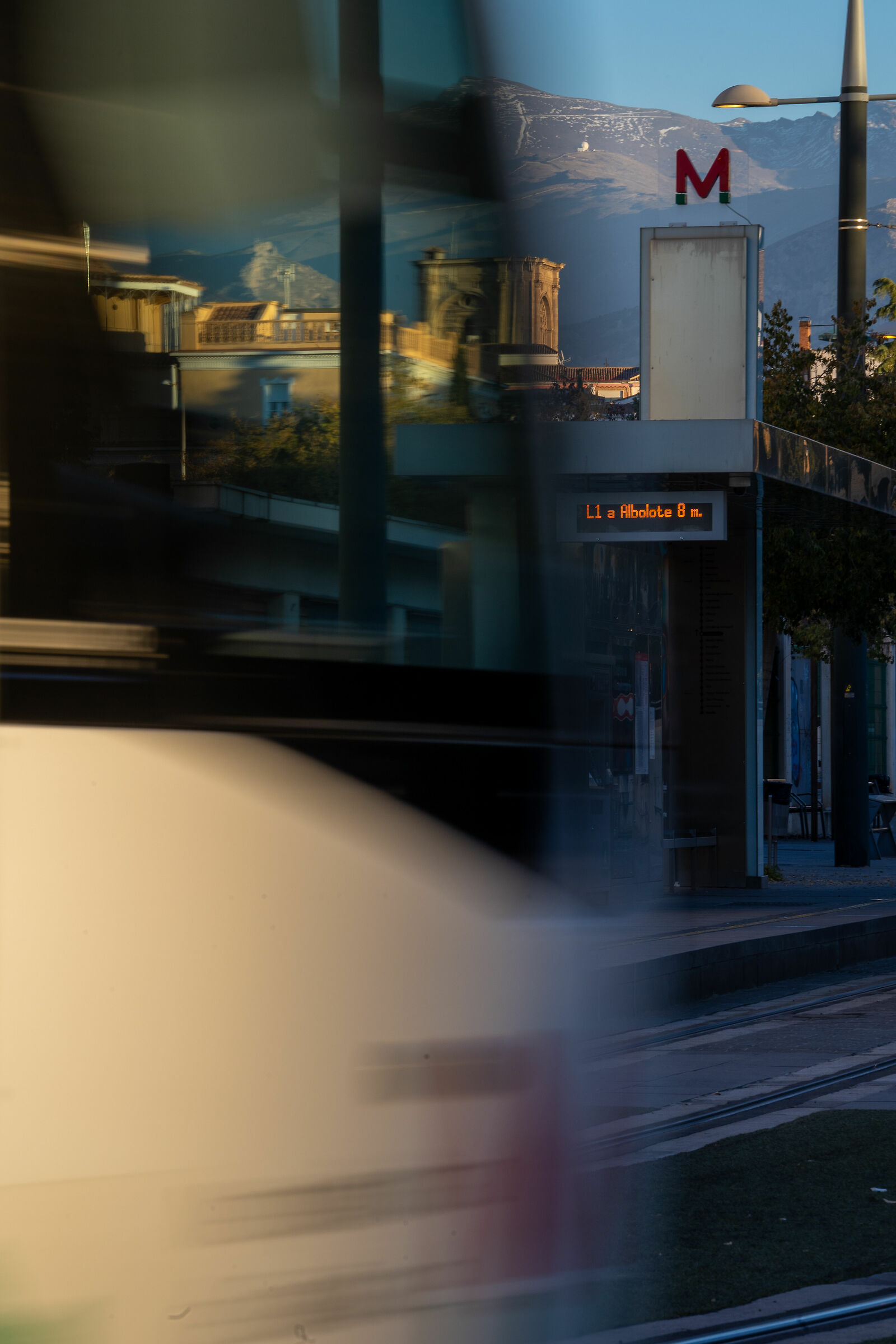 Metro and universidad