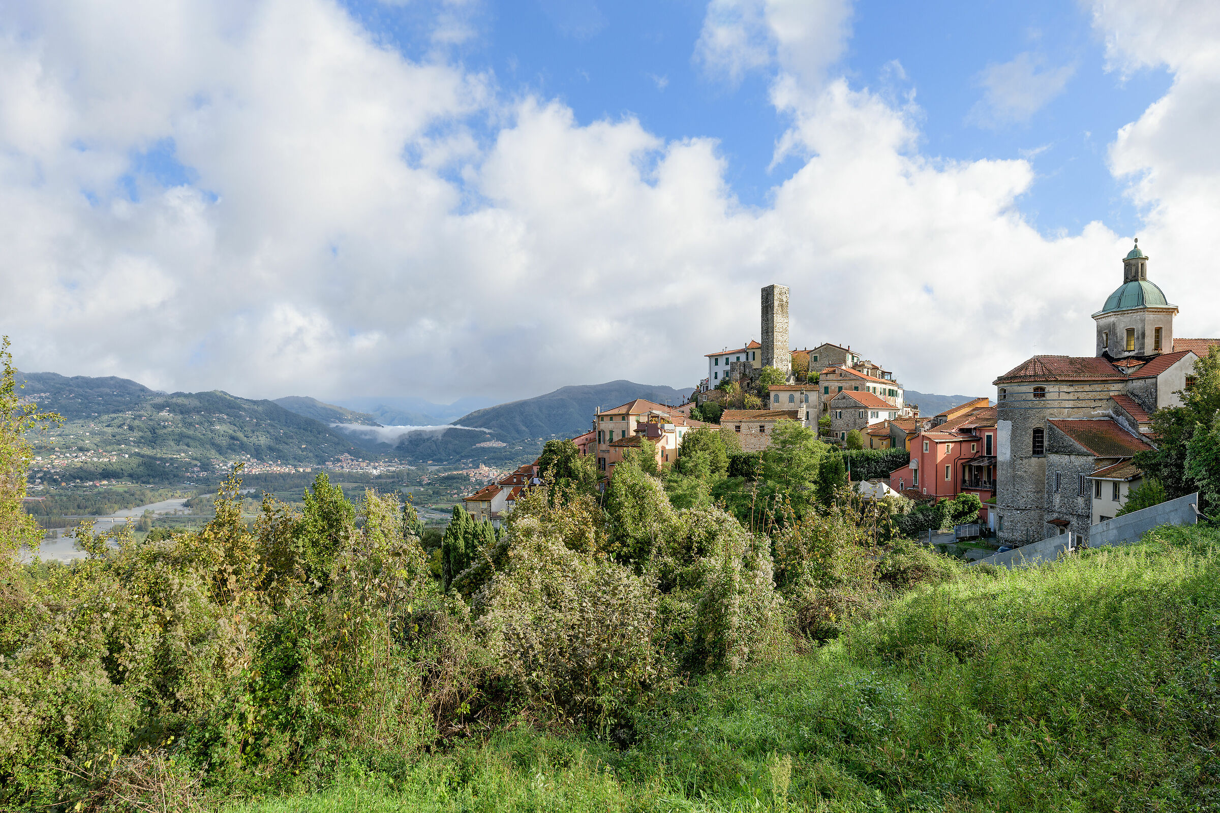 Small villages in Liguria: Vezzano Ligure (SP)