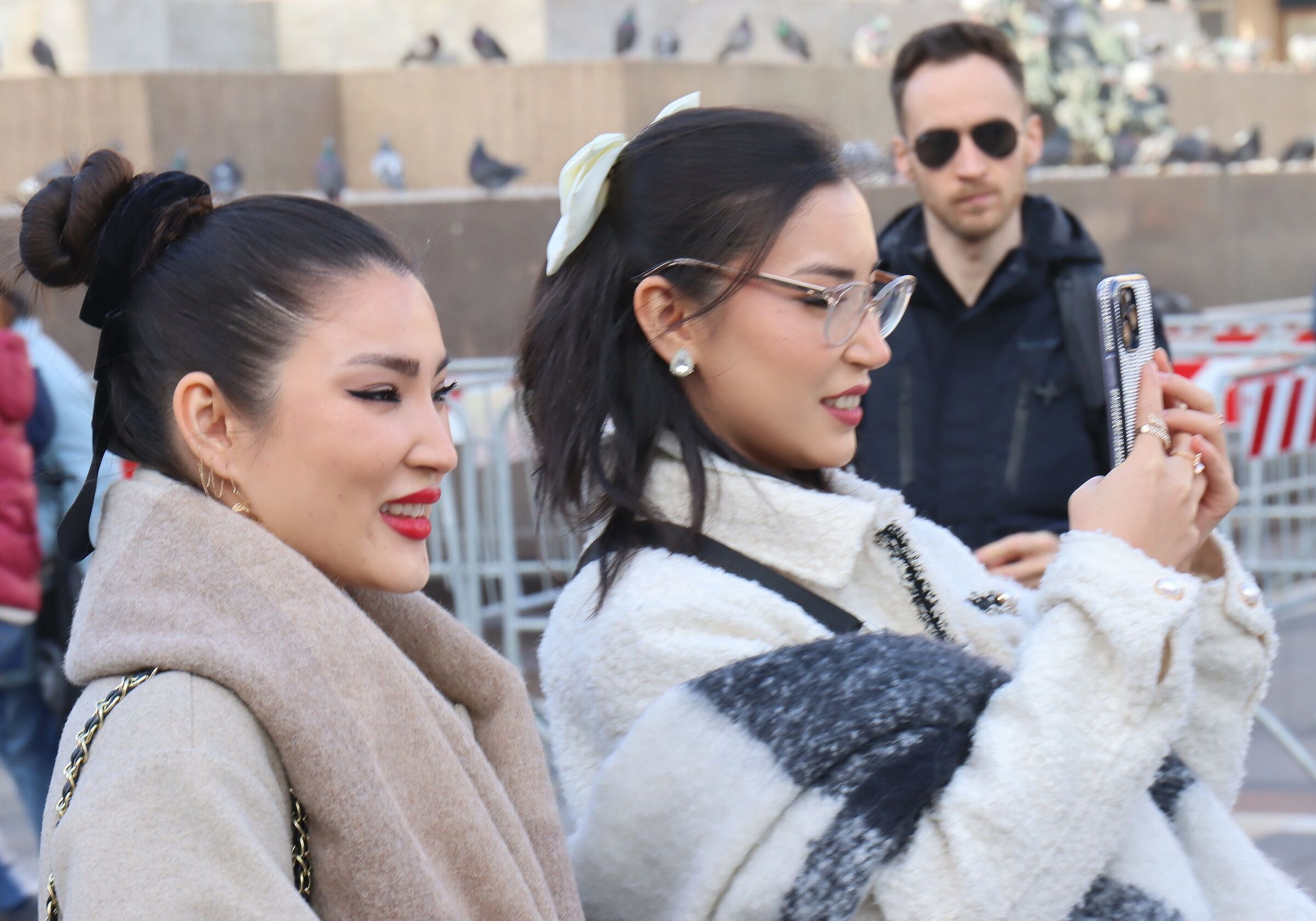 Oriental beauties with indigenous intruder...