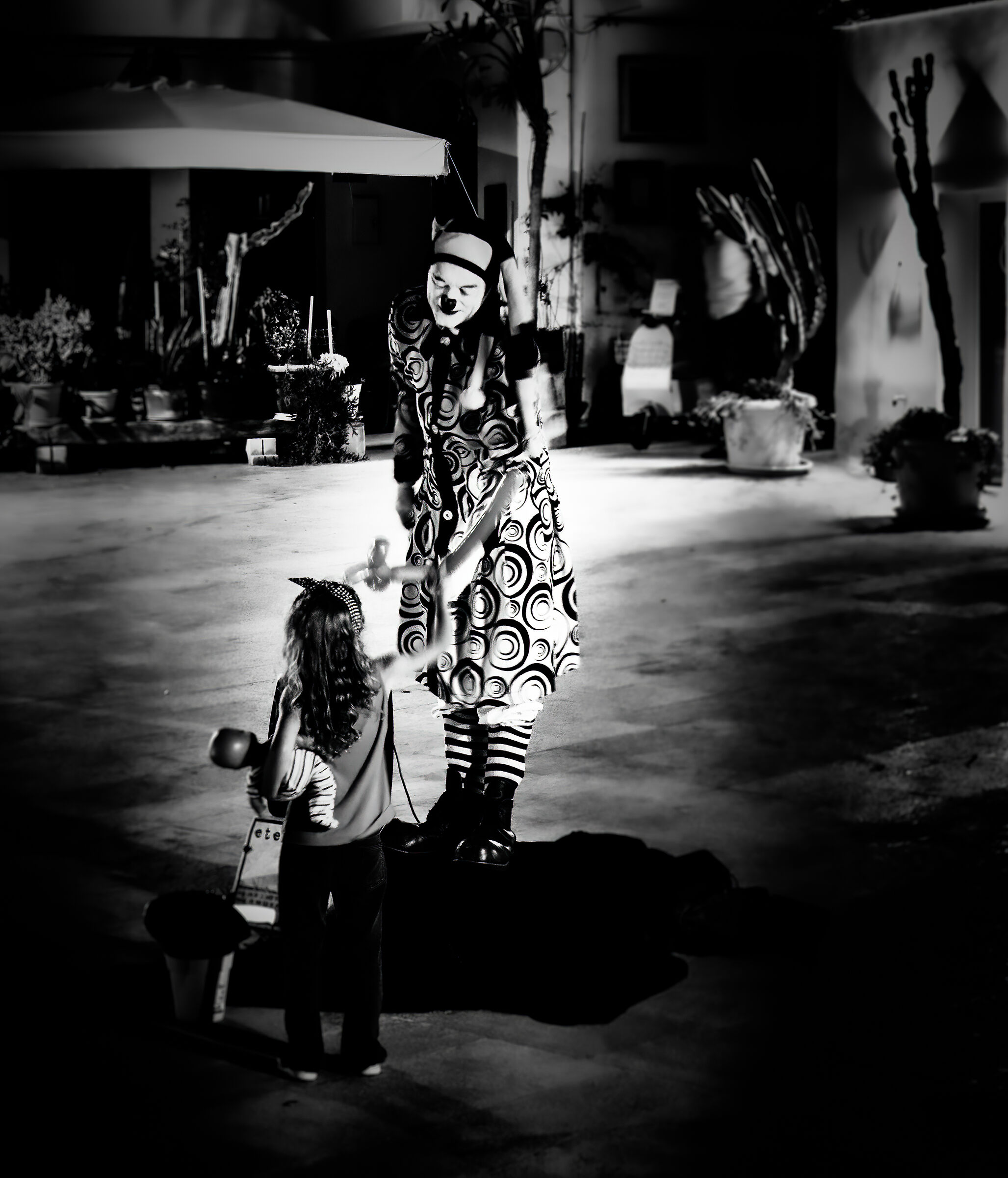 The Clown and the Little Girl