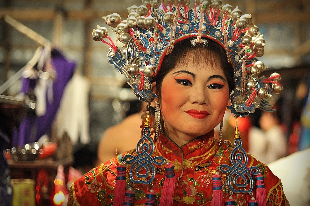 Signora di Opera cinese