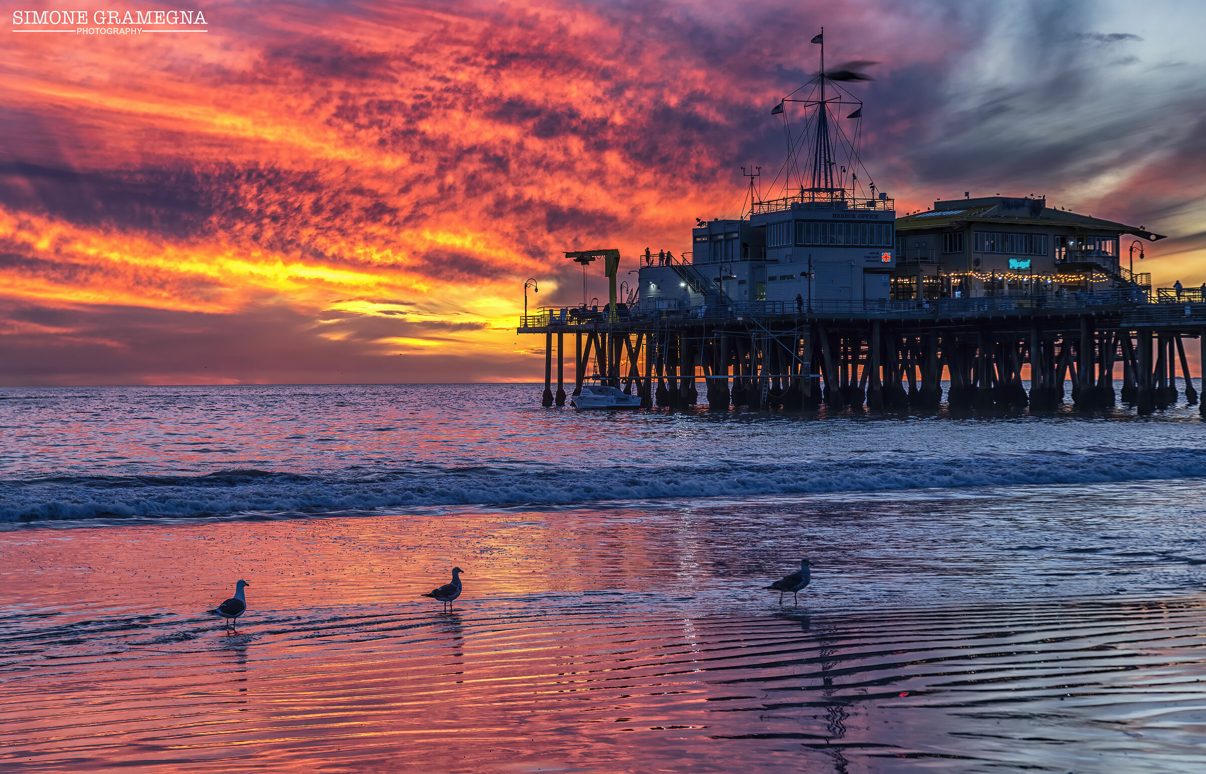 Santa Monica Pier al tramonto