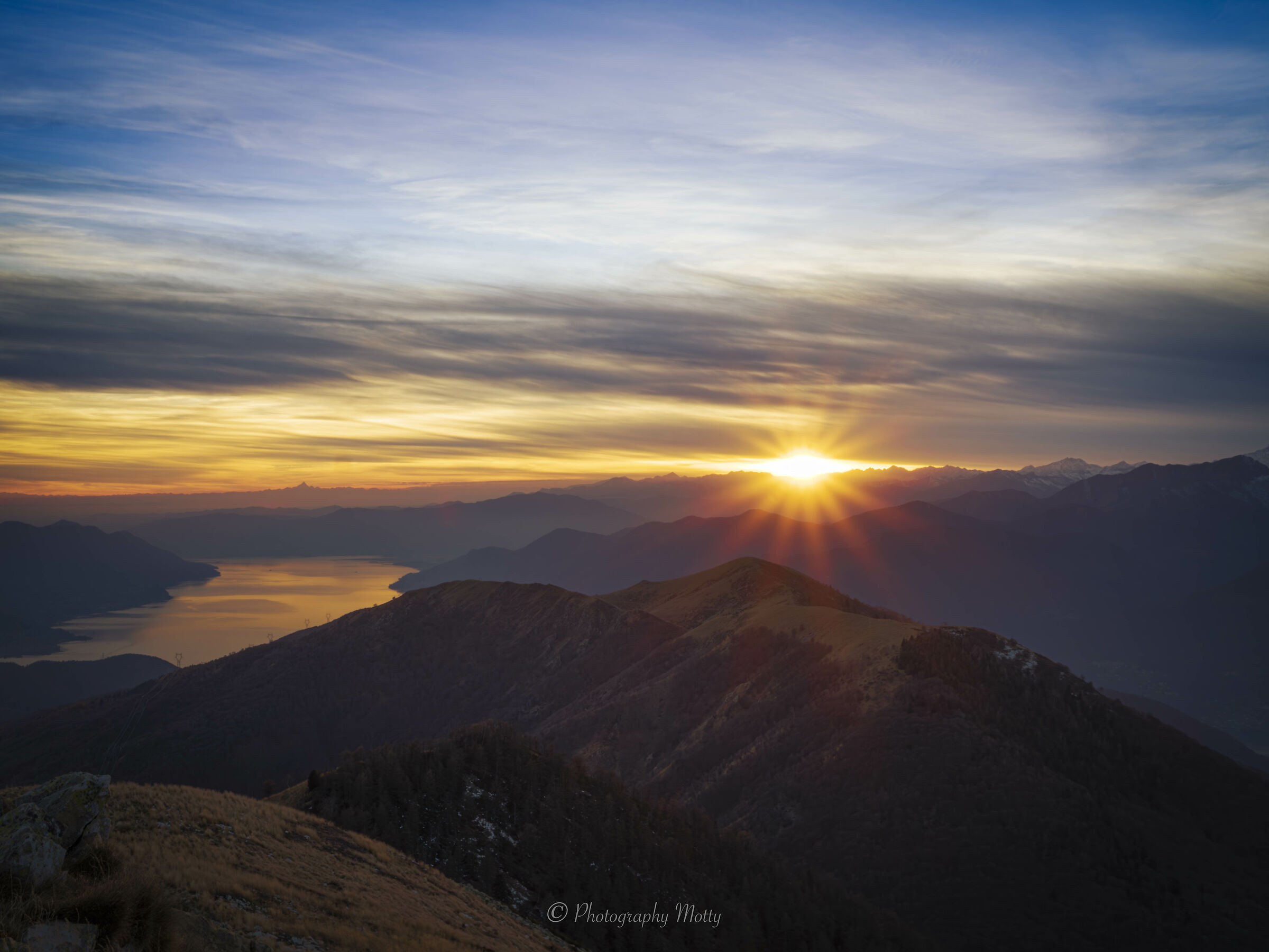 Qui sopra è il tramonto vedi così