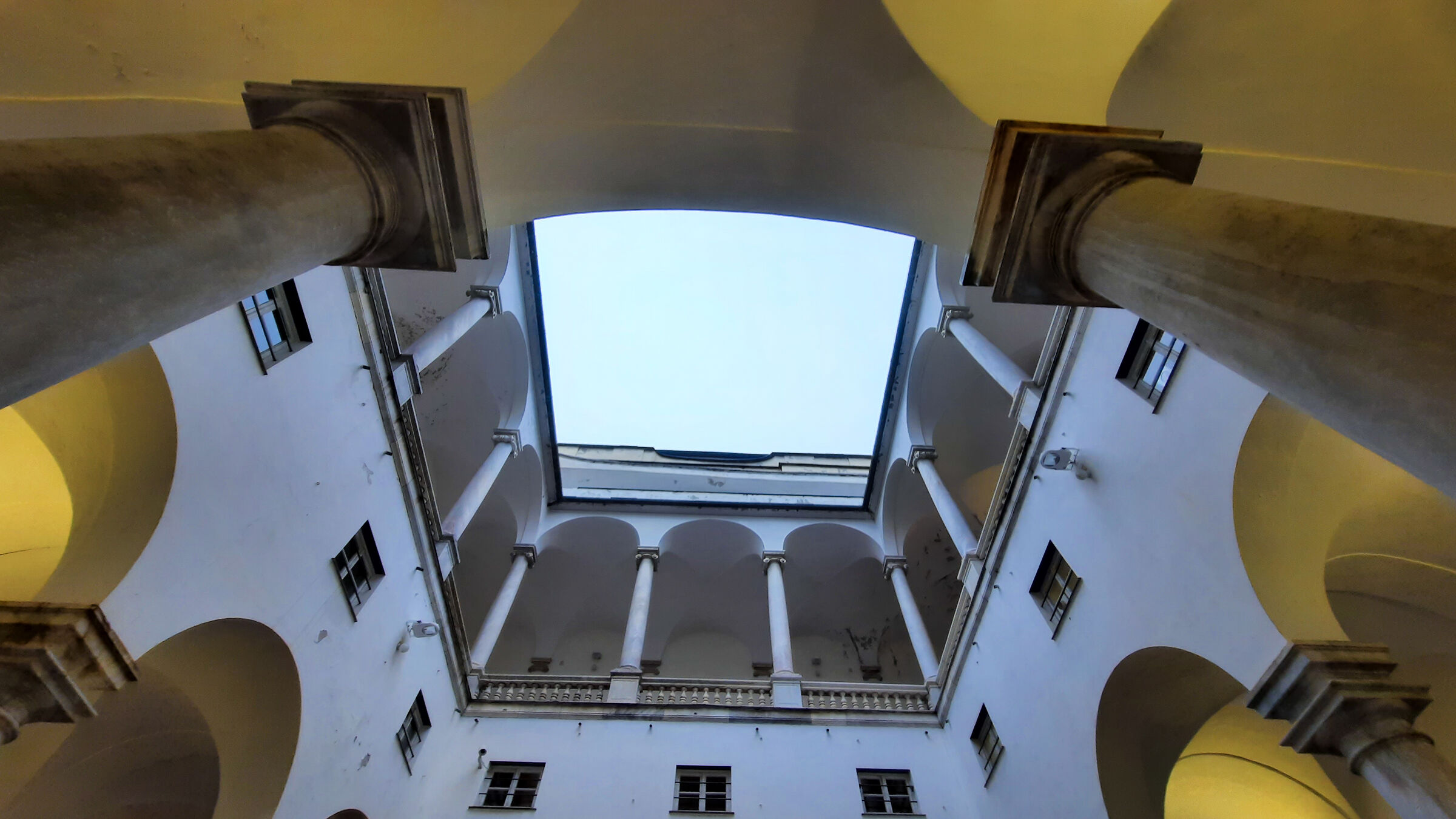 ...Genova sotto la pioggia...Samsung A51