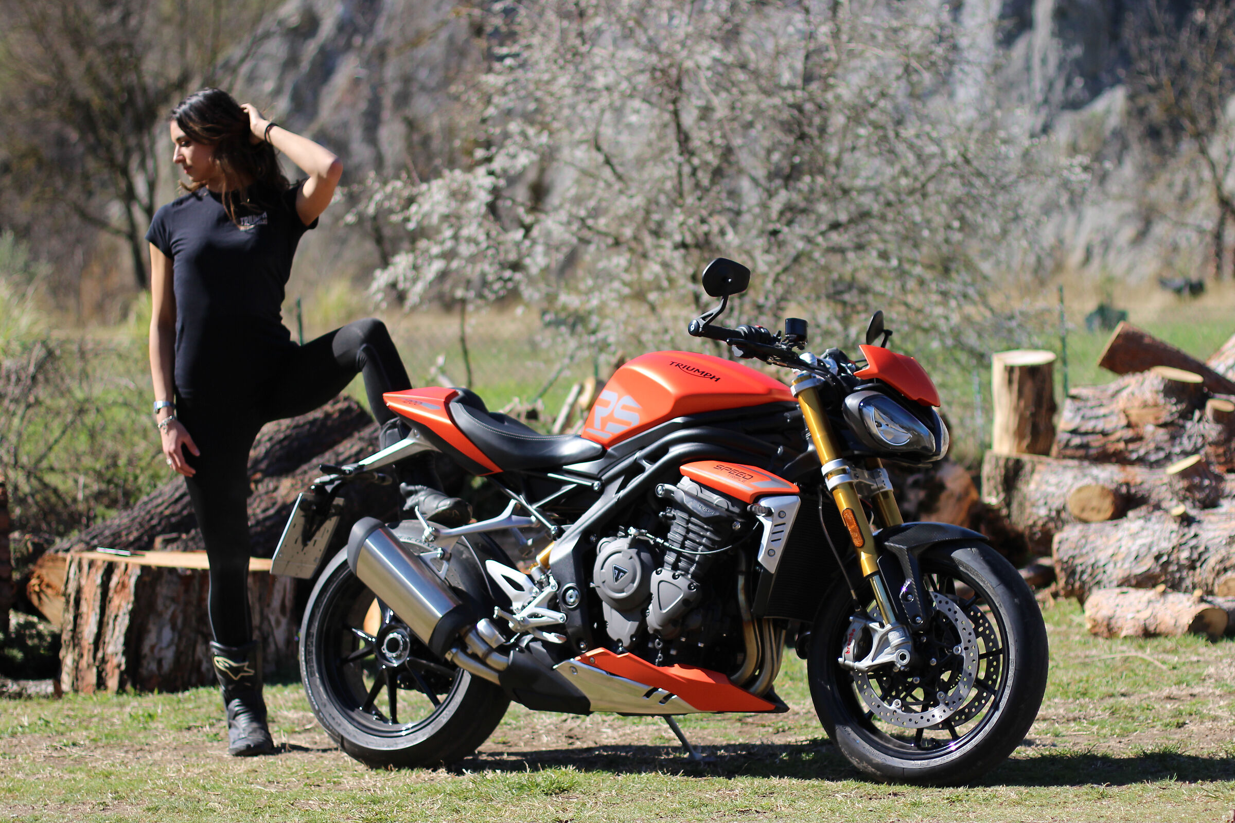 Elli Vignudelli e la sua moto