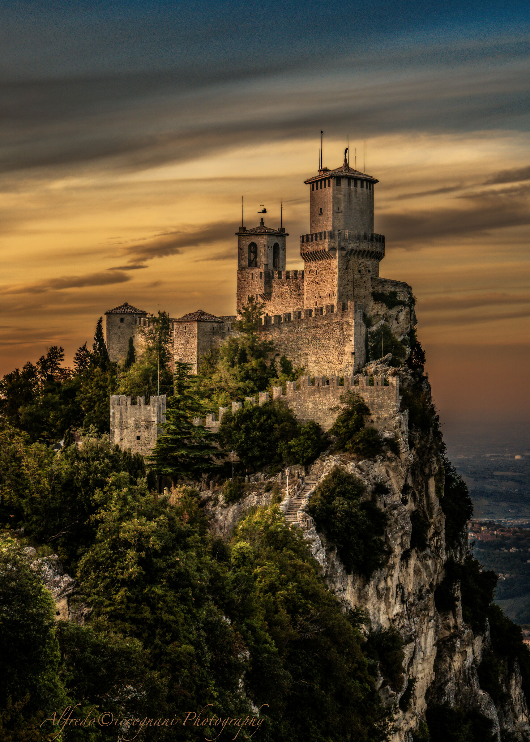 La rocca al tramonto