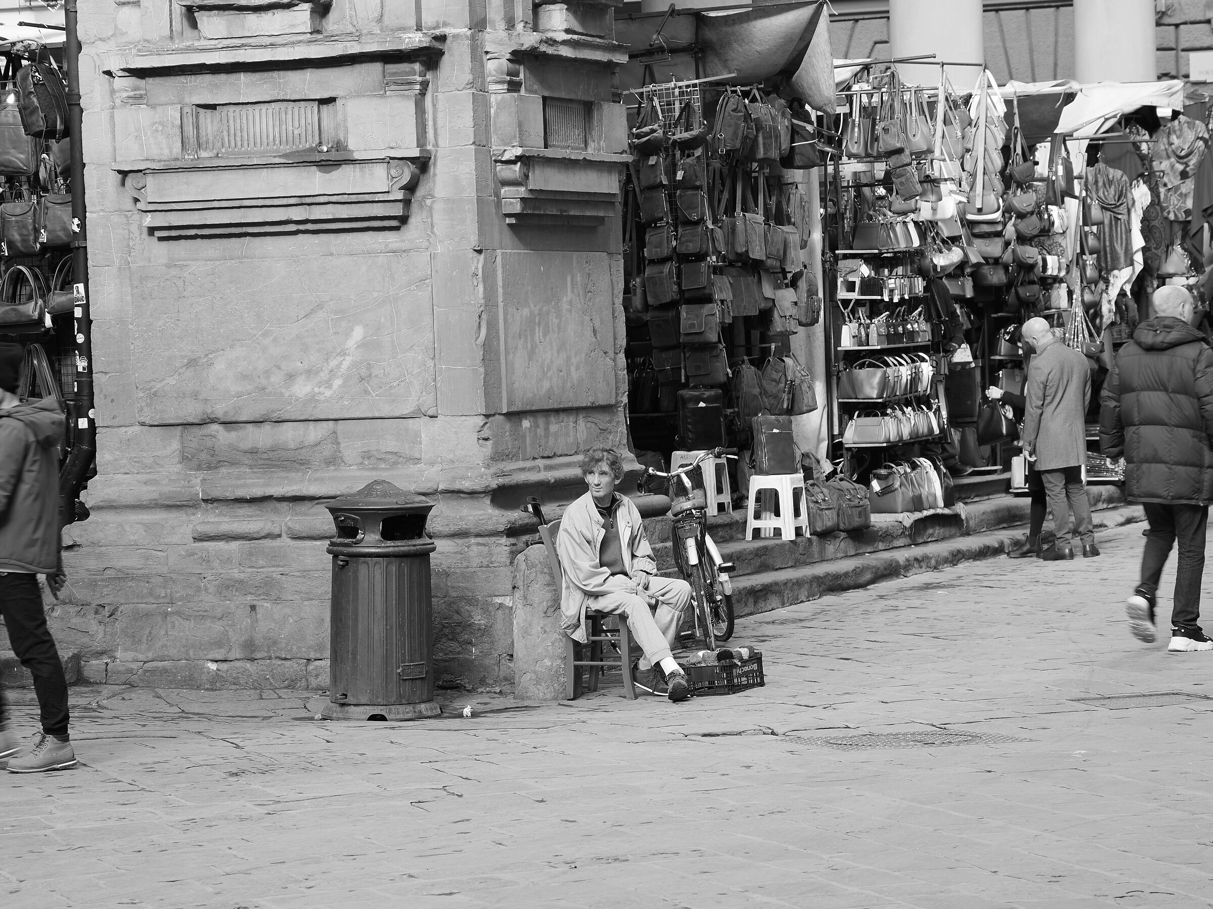 Il venditore di braccialetti