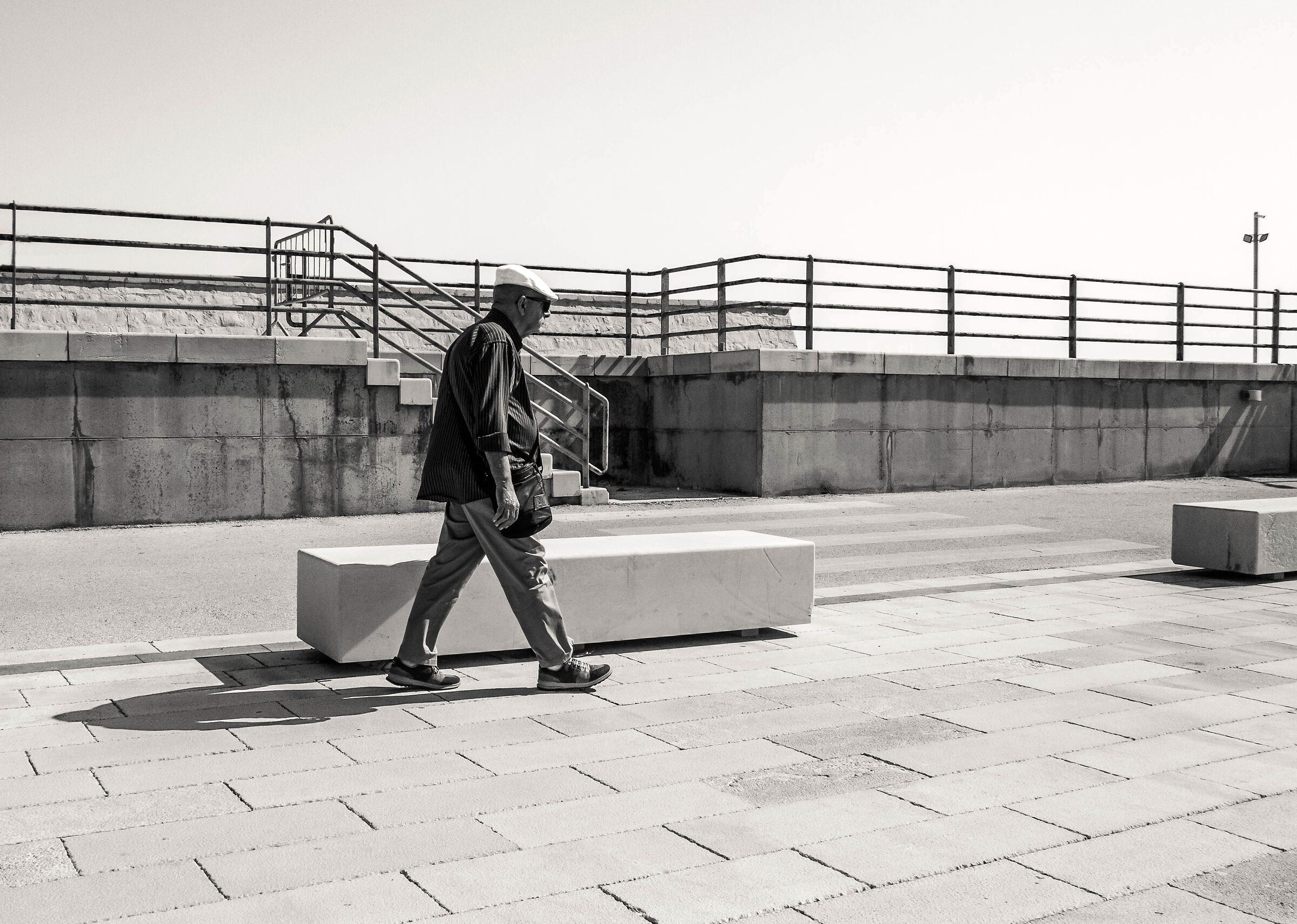 Four steps to the pier