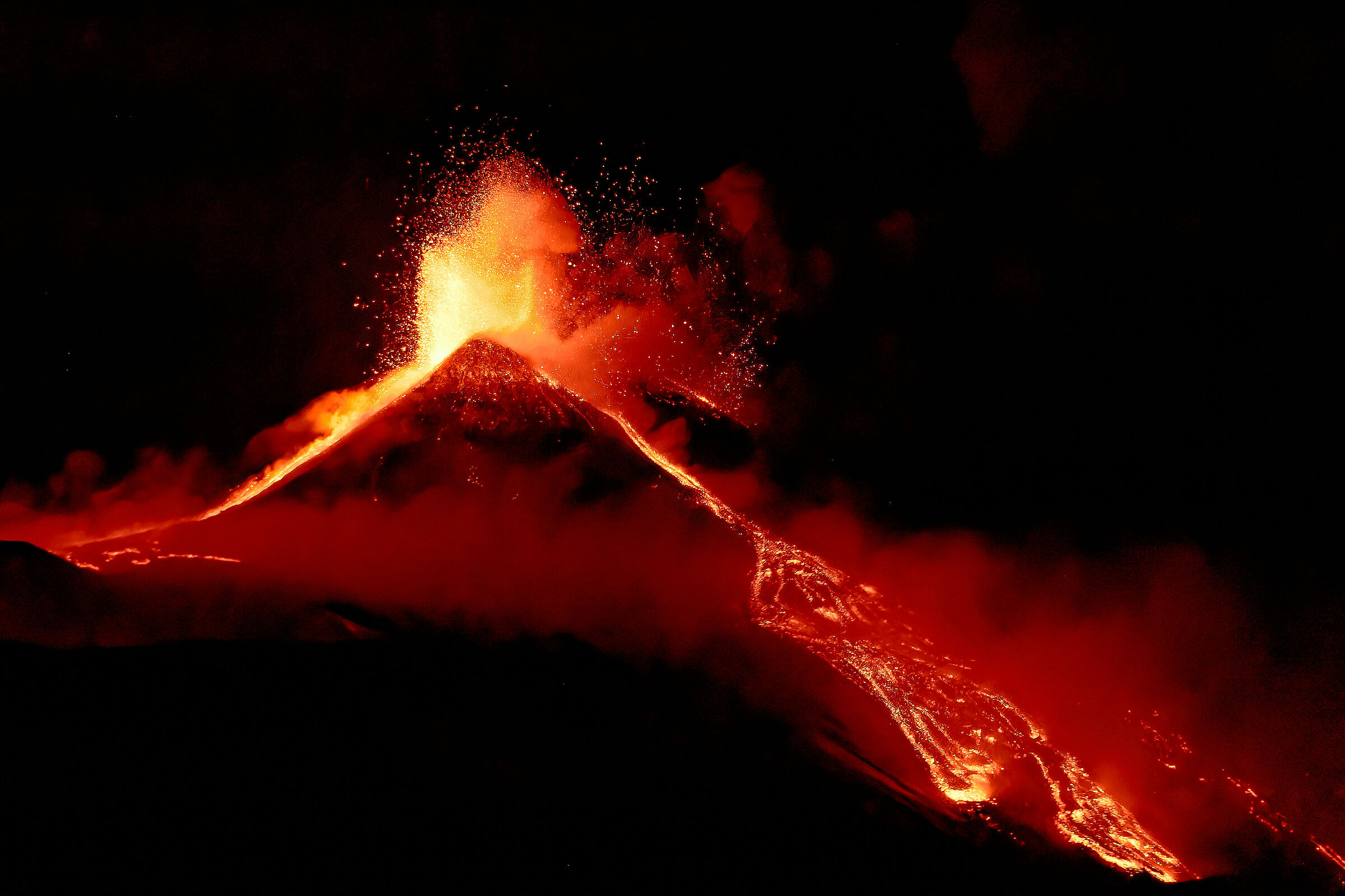etna eruzione del 1-12-23