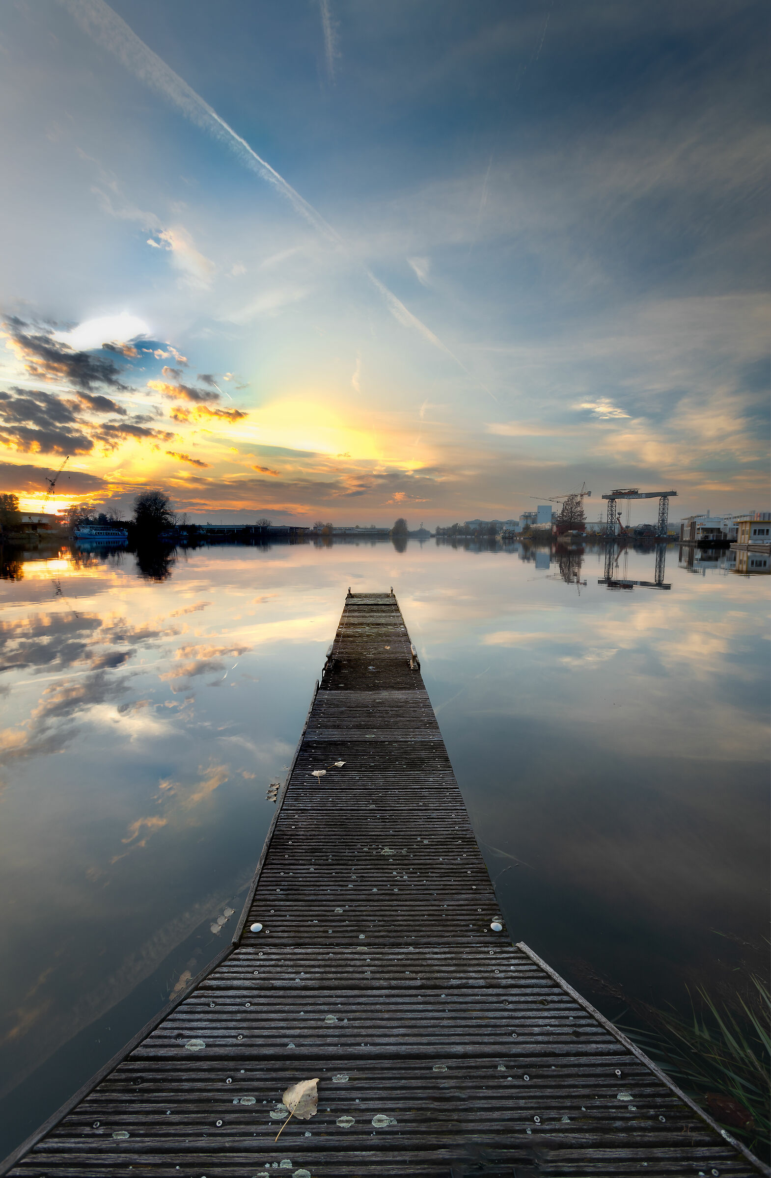 Pontile Porto canale Cremona