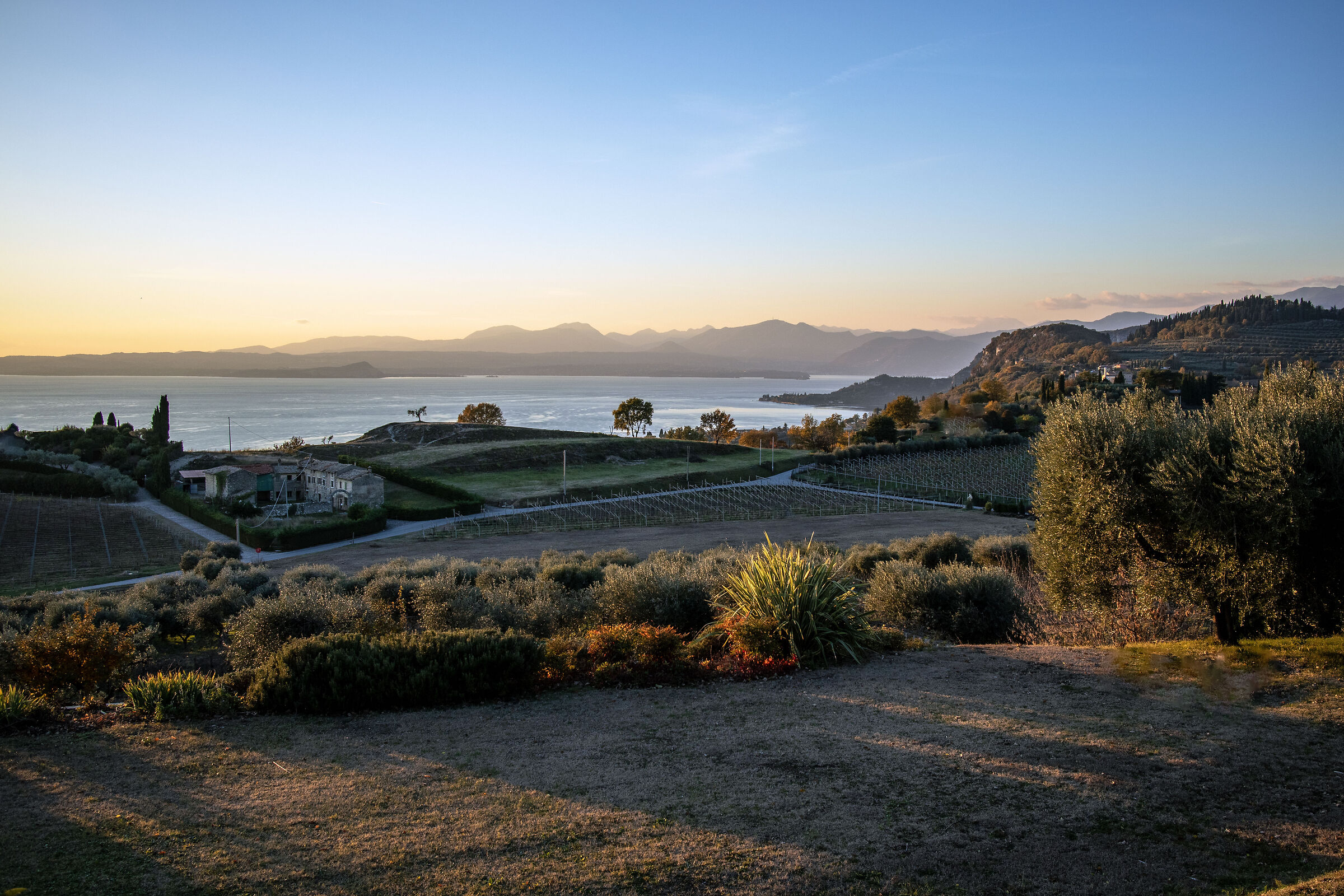 Punta San Vigilio (in the distance)