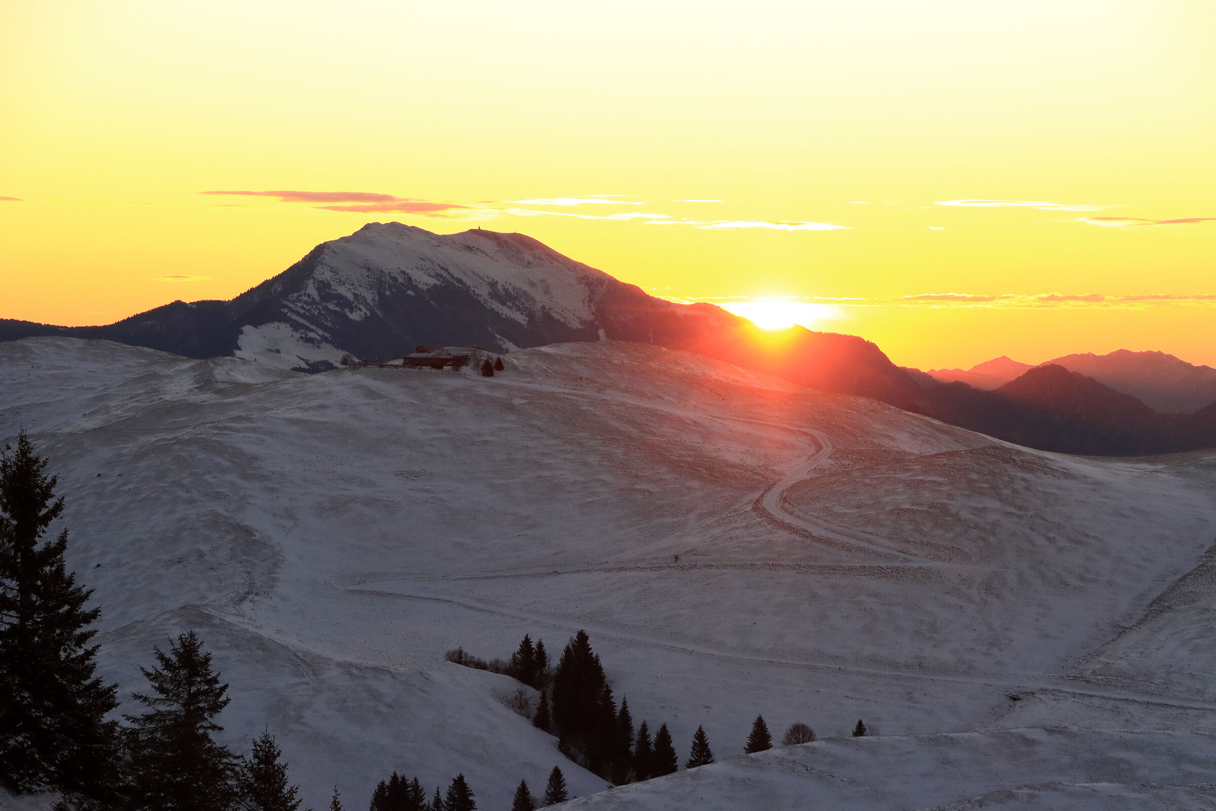 alba al rifugio del Farno