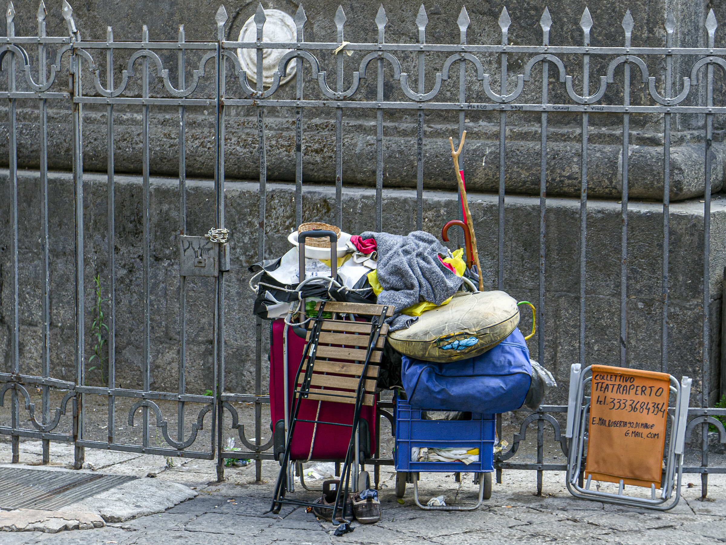 Il teatro di strada del fù Vittorio Cosentino-Napoli