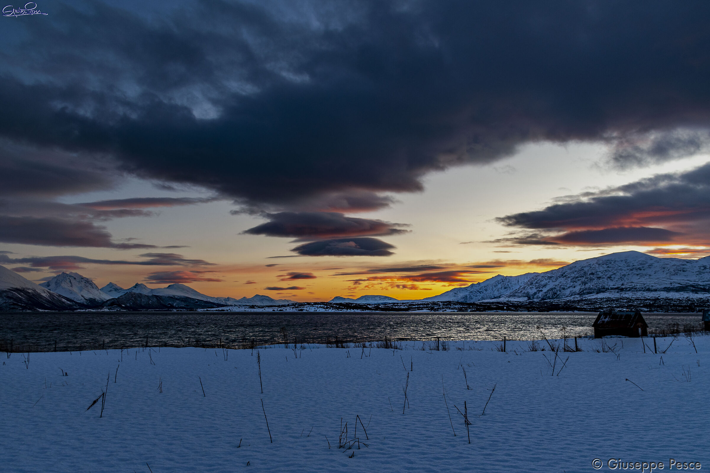 Tramonto nei fiordi norvegesi