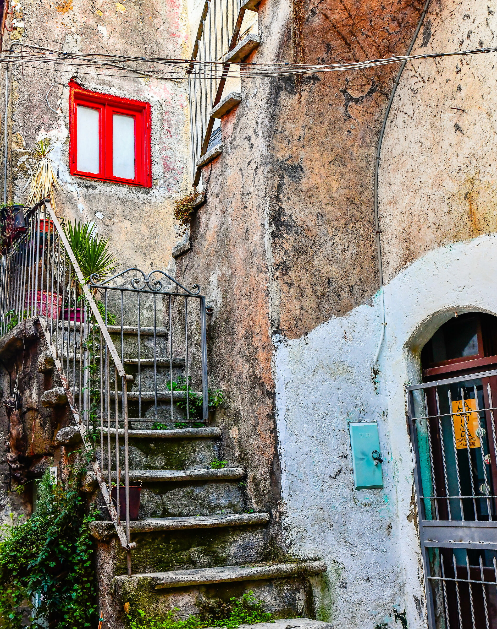 Calcata (Vt)-La finestra rossa