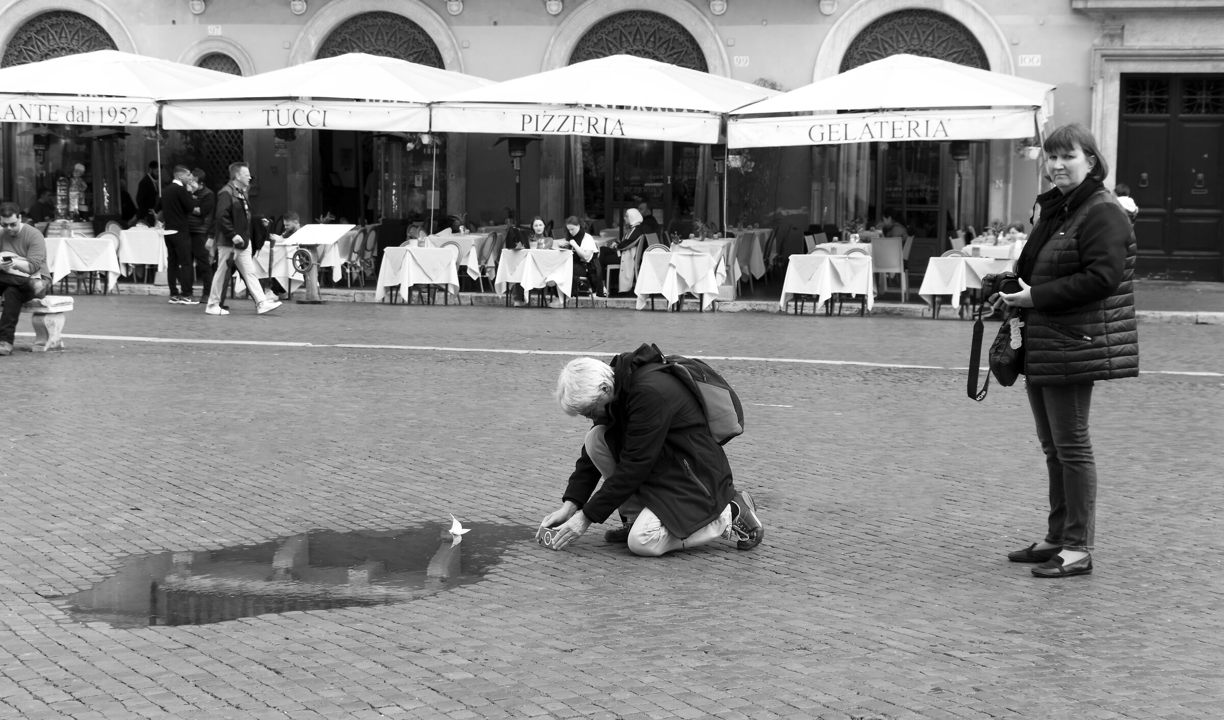 Cercando inquadratura creativa...