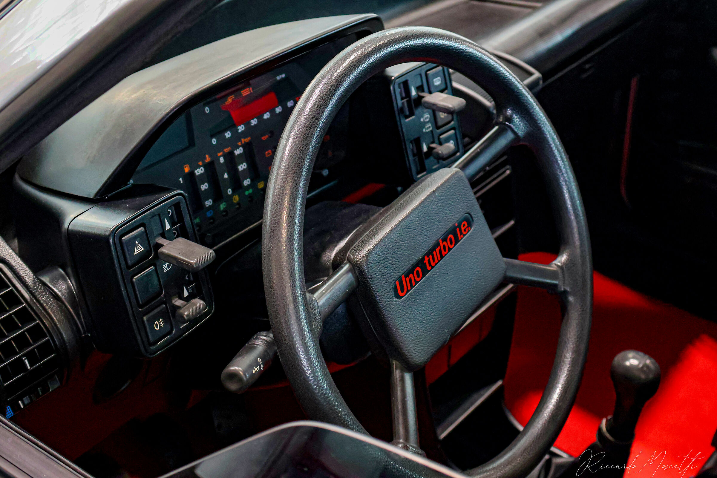 Fiat Uno Turbo i.e. interiors